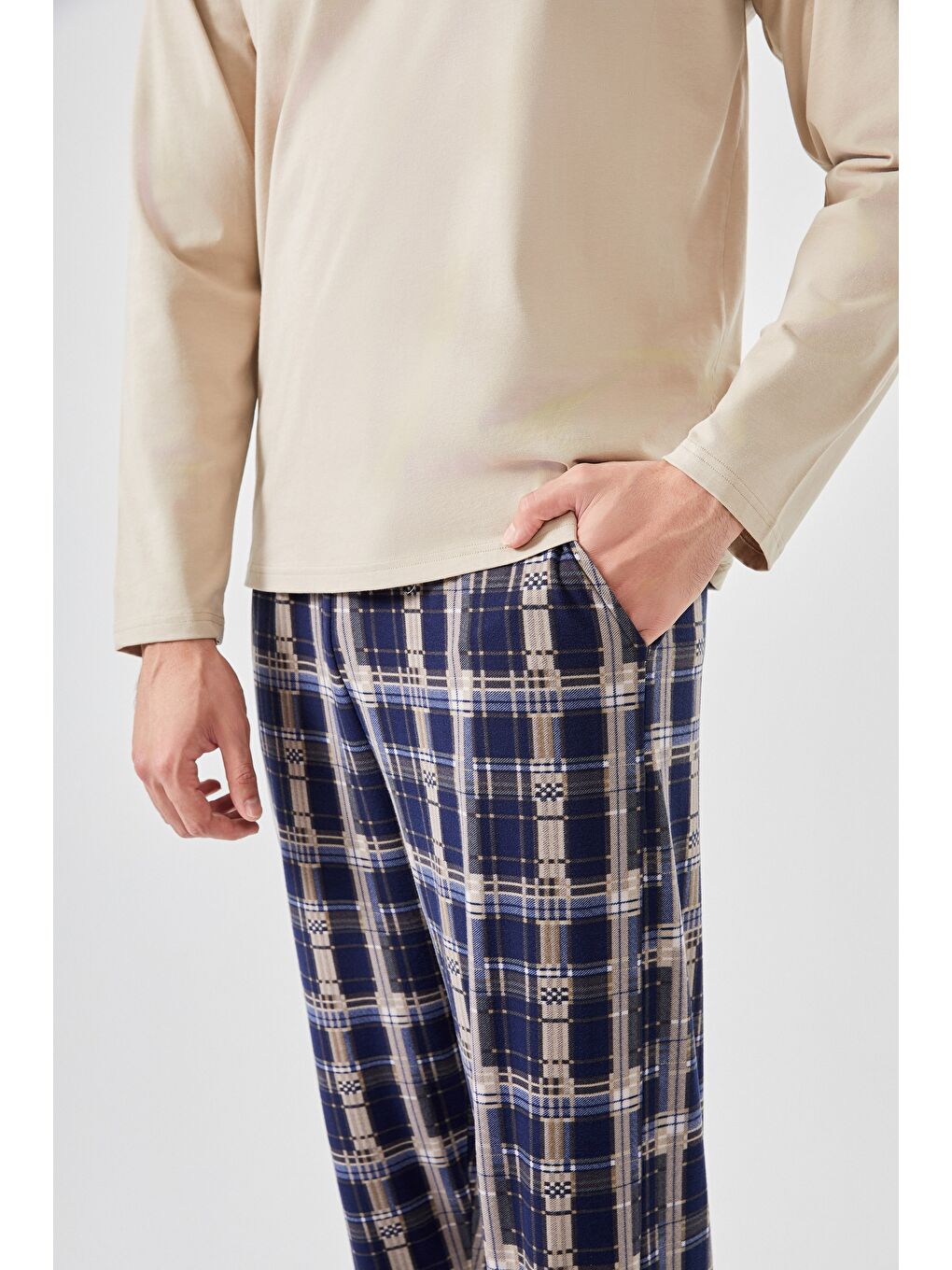 Ekru Erkek Pamuklu Uzun Kollu Ekose Desenli Cepli Pijama Takımı-3