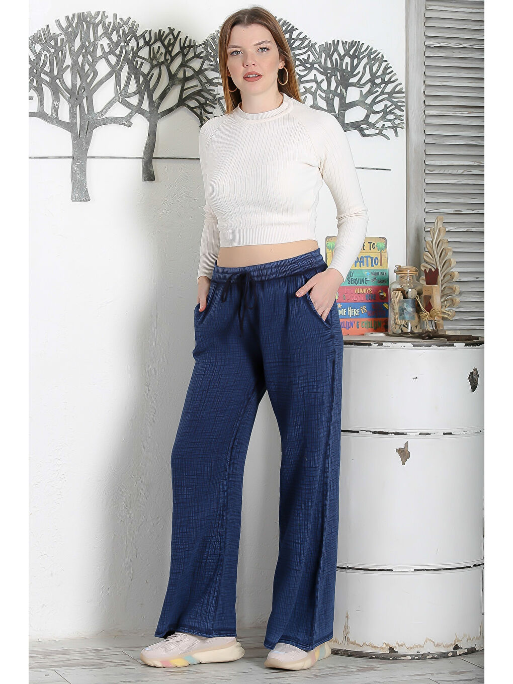 Lacivert Çift Cepli Lastikli Ve Bağlamalı Bel Geniş Paça Casual Müslin Dokuma Pantolon-2