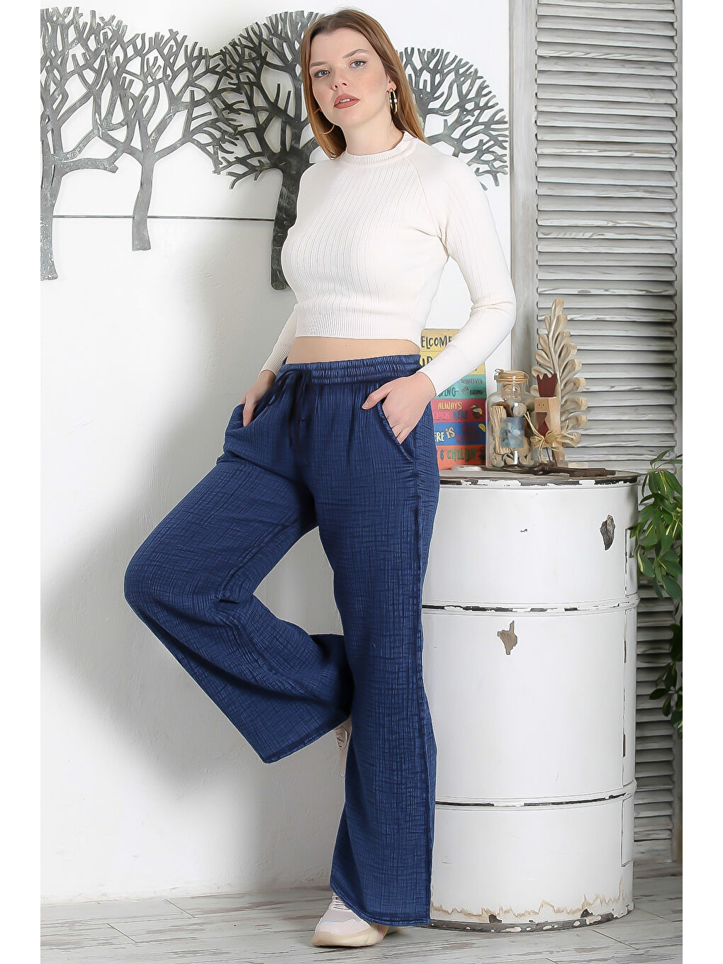 Lacivert Çift Cepli Lastikli Ve Bağlamalı Bel Geniş Paça Casual Müslin Dokuma Pantolon-3