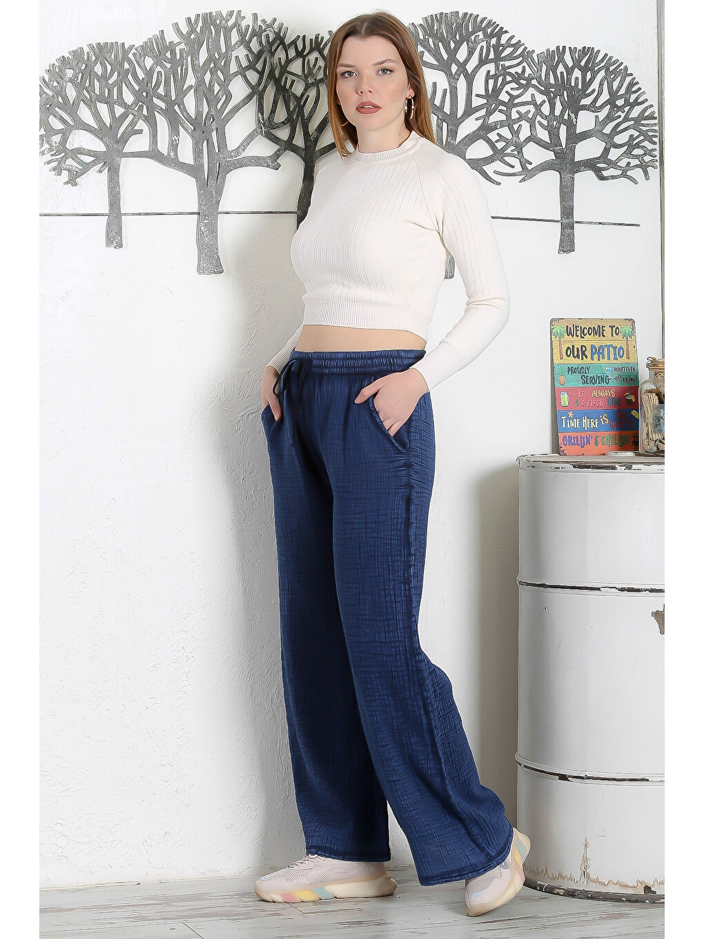 Lacivert Çift Cepli Lastikli Ve Bağlamalı Bel Geniş Paça Casual Müslin Dokuma Pantolon-4