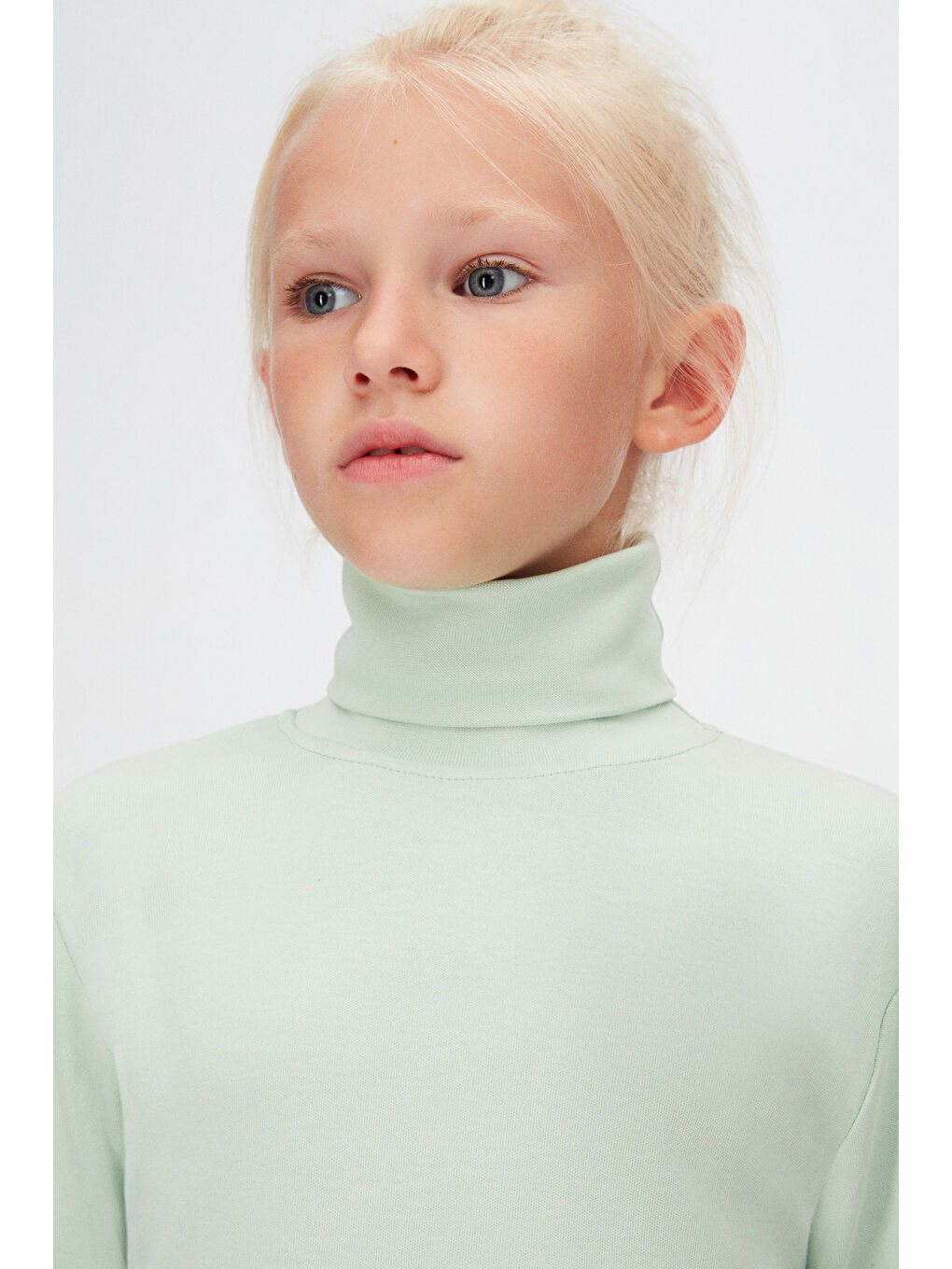 Soft Yeşil Basic Kışlık Tam Balıkçı Yaka Uzun Kollu Kız Çocuk Tişört-2