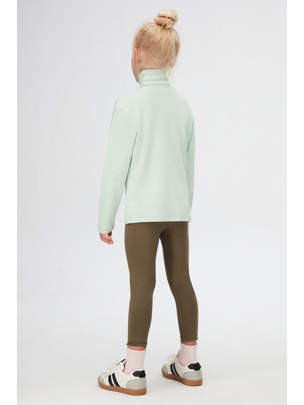 Soft Yeşil Basic Kışlık Tam Balıkçı Yaka Uzun Kollu Kız Çocuk Tişört-3