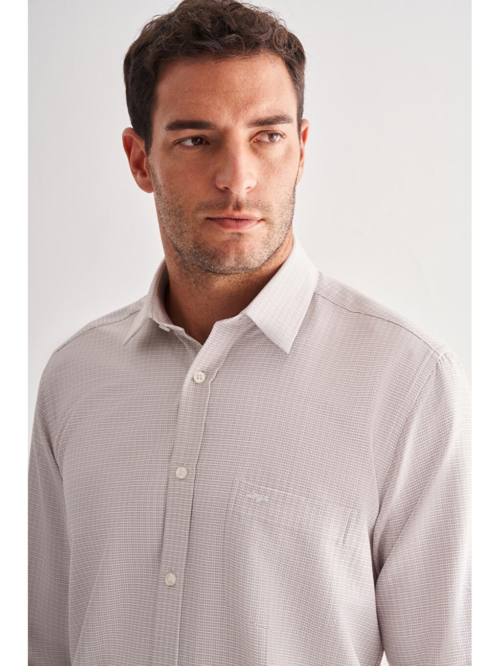 Bej Sert Yaka Uzun Kol Cepli Comfort Fit Classic Gömlek 1004255163-3