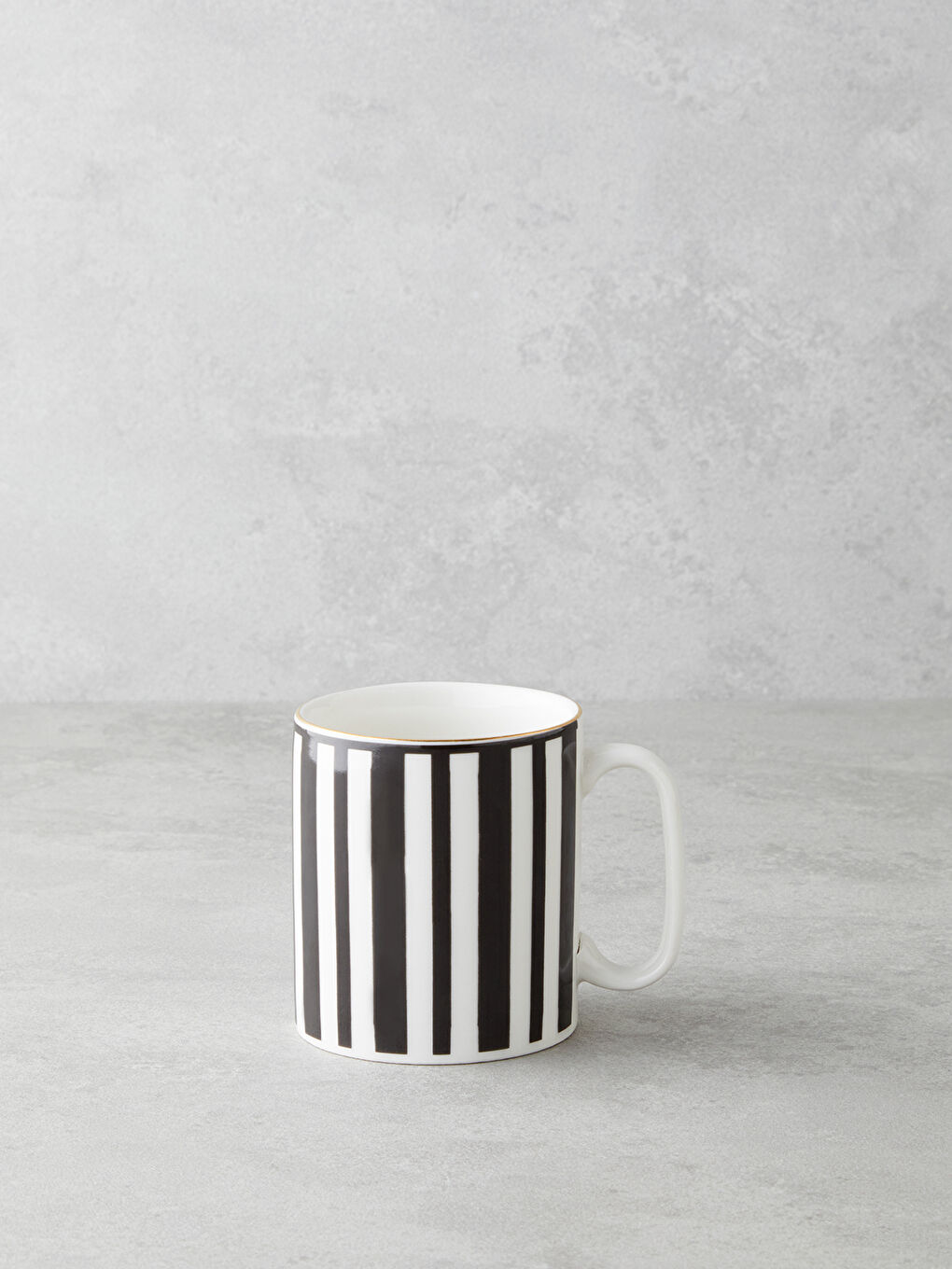 Stripy White Bone Porselen Kupa 290 ml Siyah-Beyaz-Gold