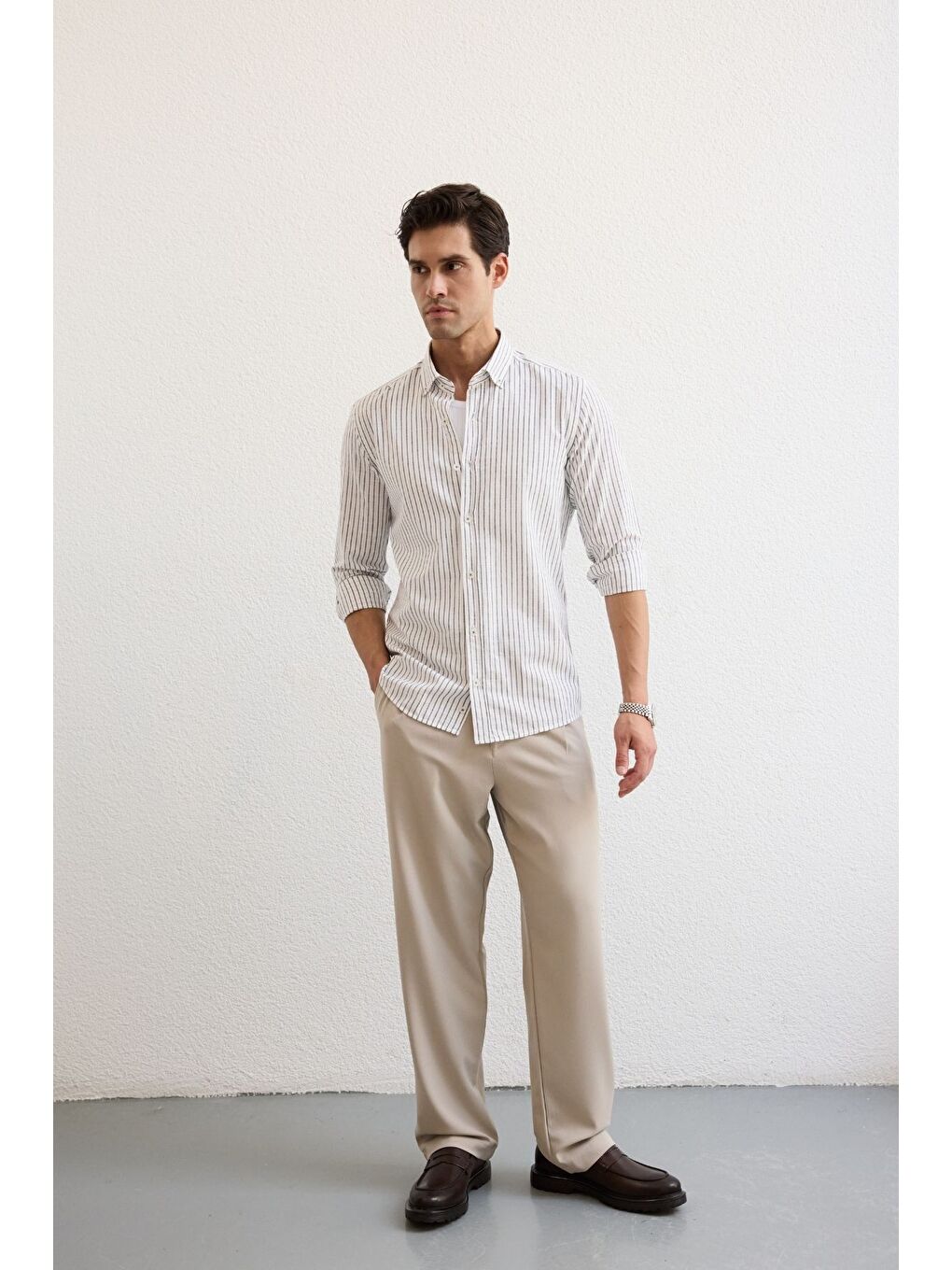 Siyah Onan Erkek Klasik Gömlek Modern Slim Fit Keten Görünümlü İnce Çizgili Desen-4