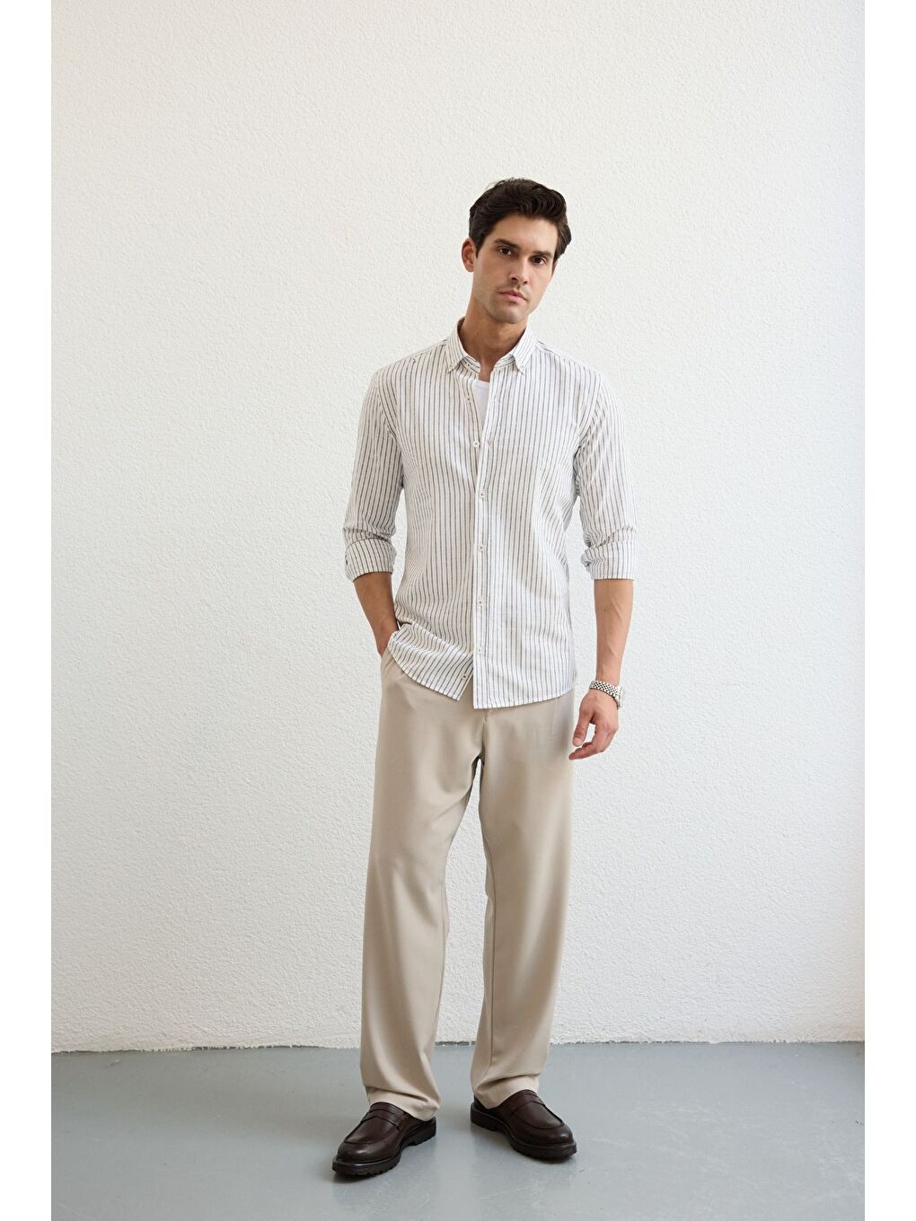 Siyah Onan Erkek Klasik Gömlek Modern Slim Fit Keten Görünümlü İnce Çizgili Desen-5