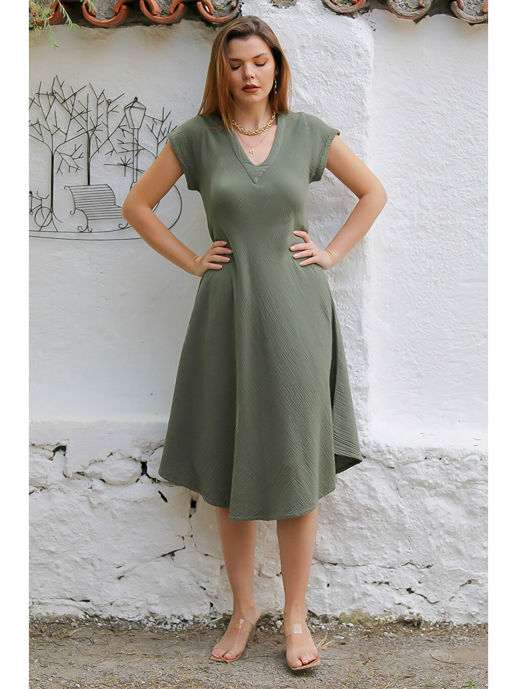 Organik Pamuk Haki V Yaka Düşük Kol Oval Etekli Midi Boy Dokuma Casual Müslin Elbise-1
