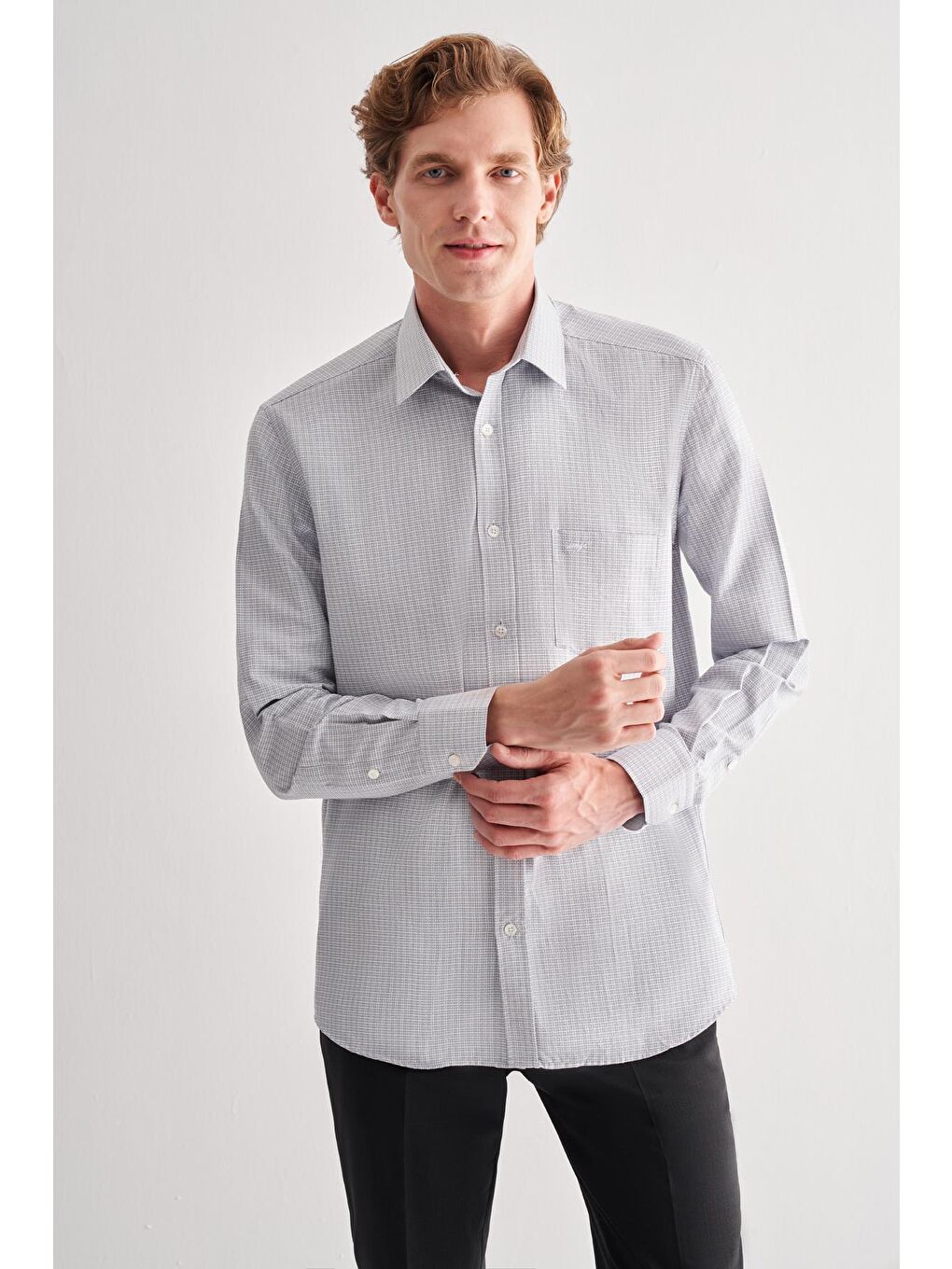 Gri Sert Yaka Uzun Kol Cepli Comfort Fit Classic Gömlek 1004255163-2