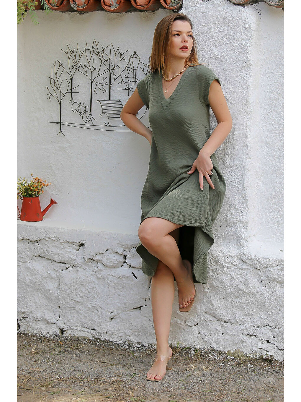 Organik Pamuk Haki V Yaka Düşük Kol Oval Etekli Midi Boy Dokuma Casual Müslin Elbise-2