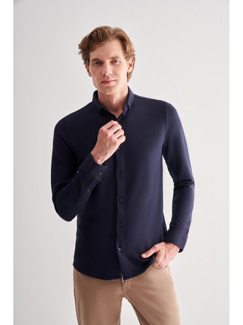 Koyu Lacivert Smart Düğmeli Yaka Uzun Kol Cepsiz Slim Fit Casual Gömlek 1004255167