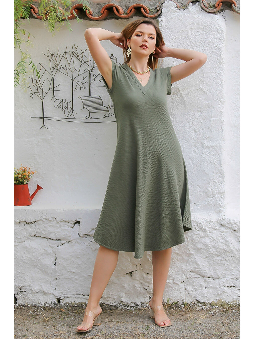 Organik Pamuk Haki V Yaka Düşük Kol Oval Etekli Midi Boy Dokuma Casual Müslin Elbise-5