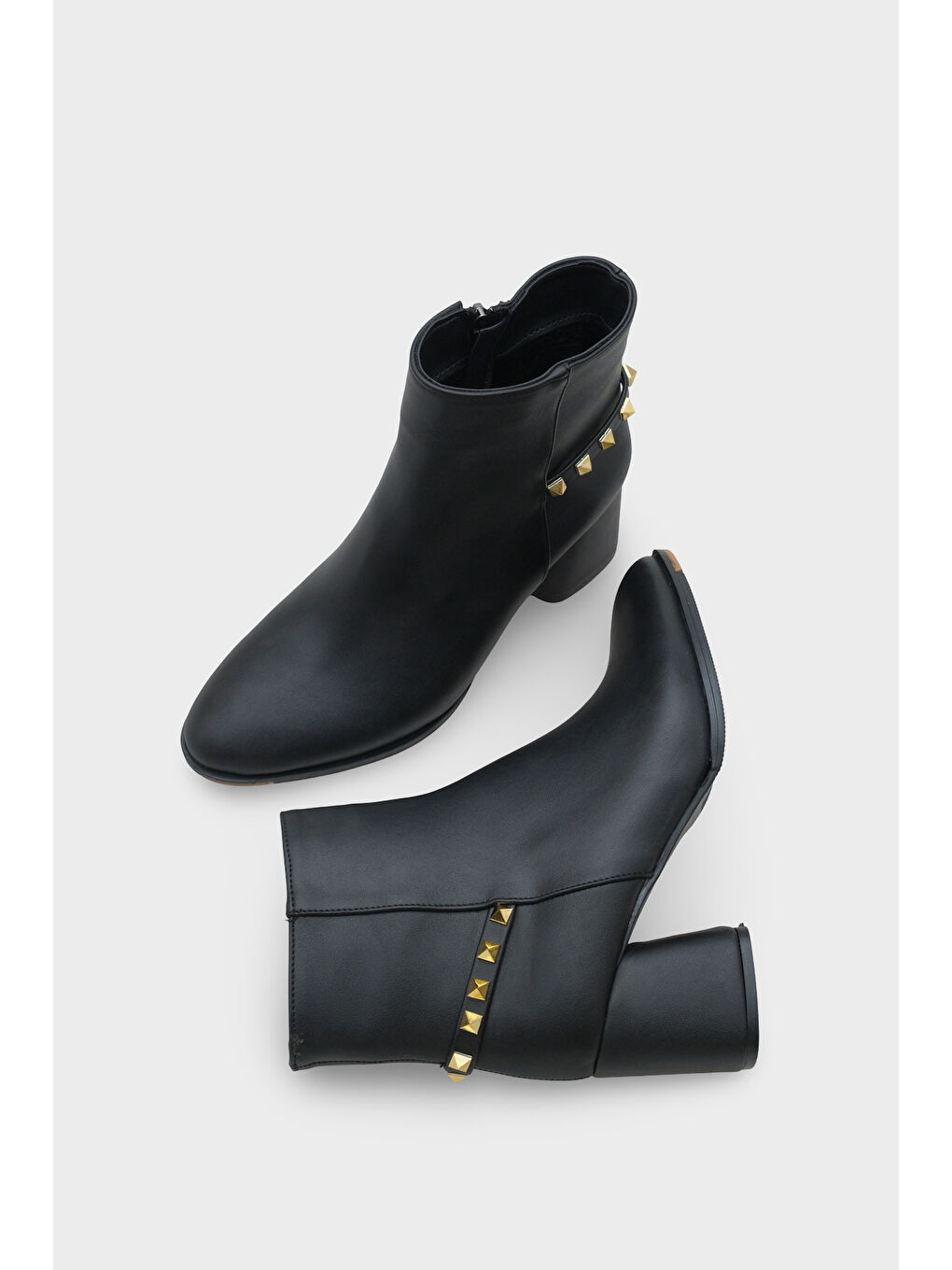 Siyah Elwira Kadın Bot-3