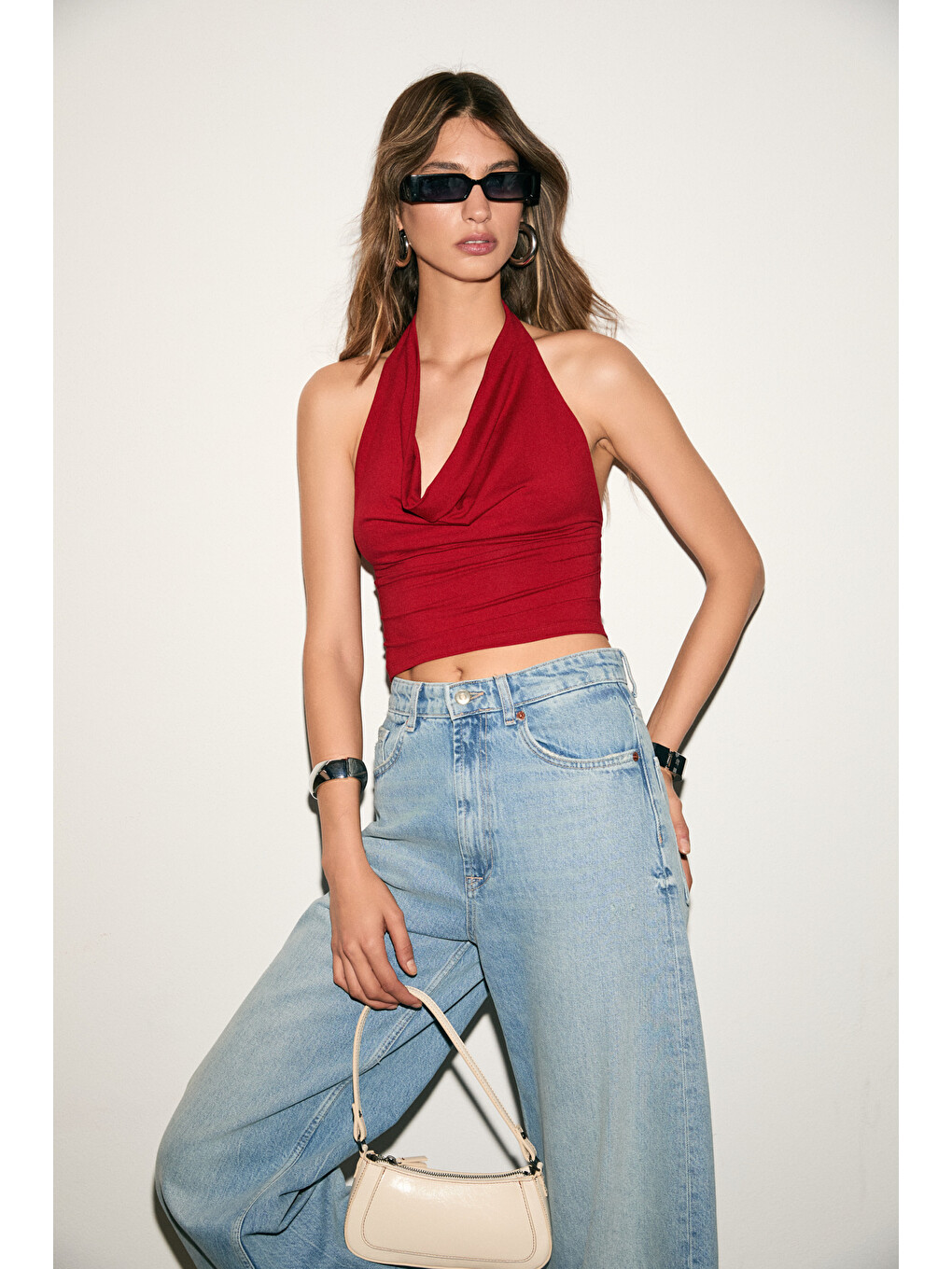 Neslıva Kadın Degaje Halter Yaka Kalın Askılı Sırtı Açık Crop Kırmızı Bluz-2