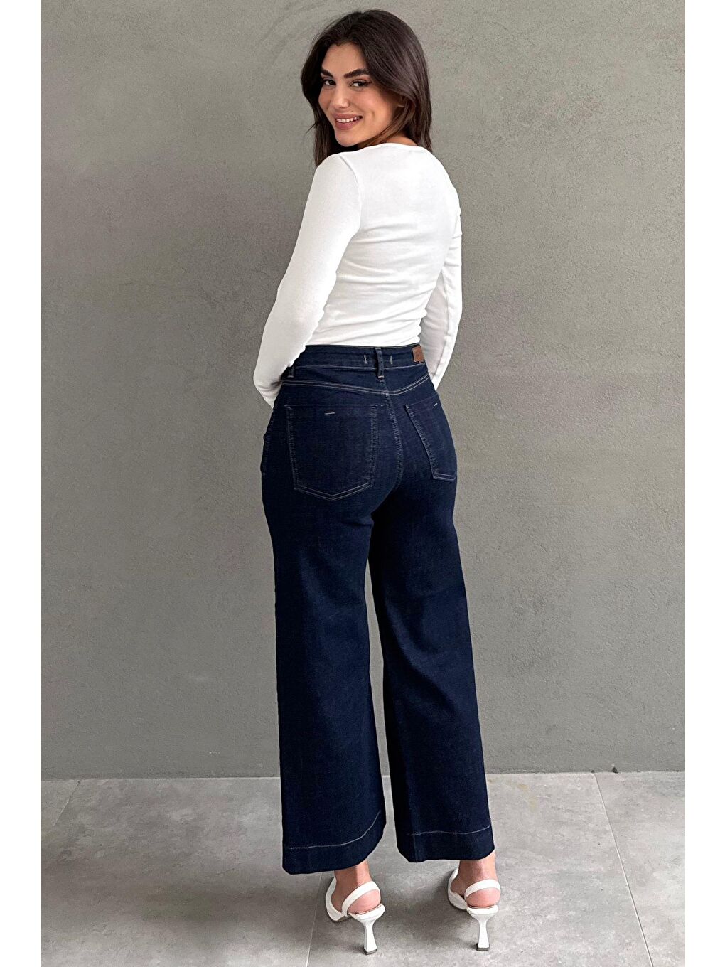 Lacivert Düz Kesim Geniş Paça Kadın Flared Jean Mg2630-2
