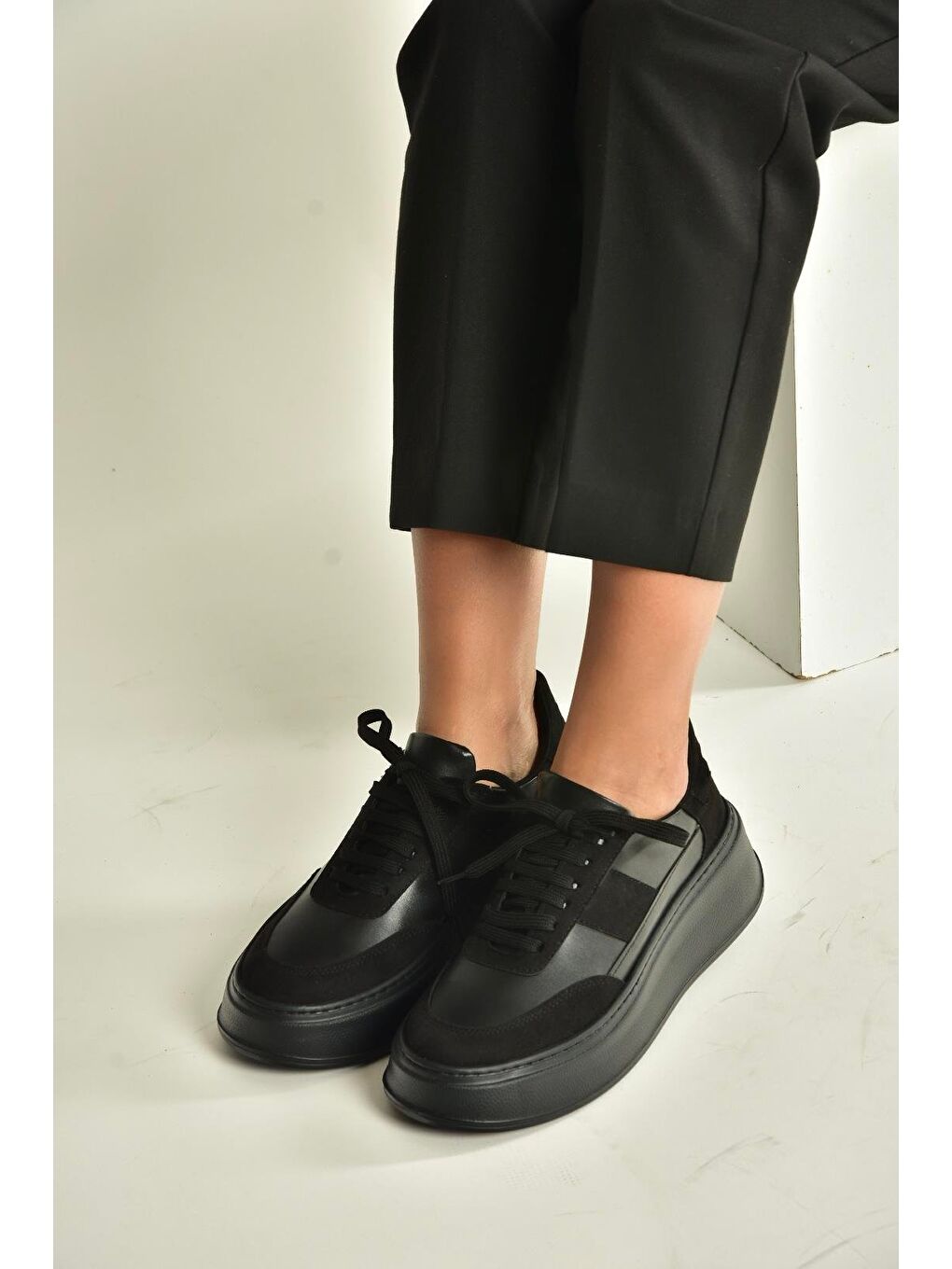 Siyah Kadın Spor Ayakkabı V274949109-2