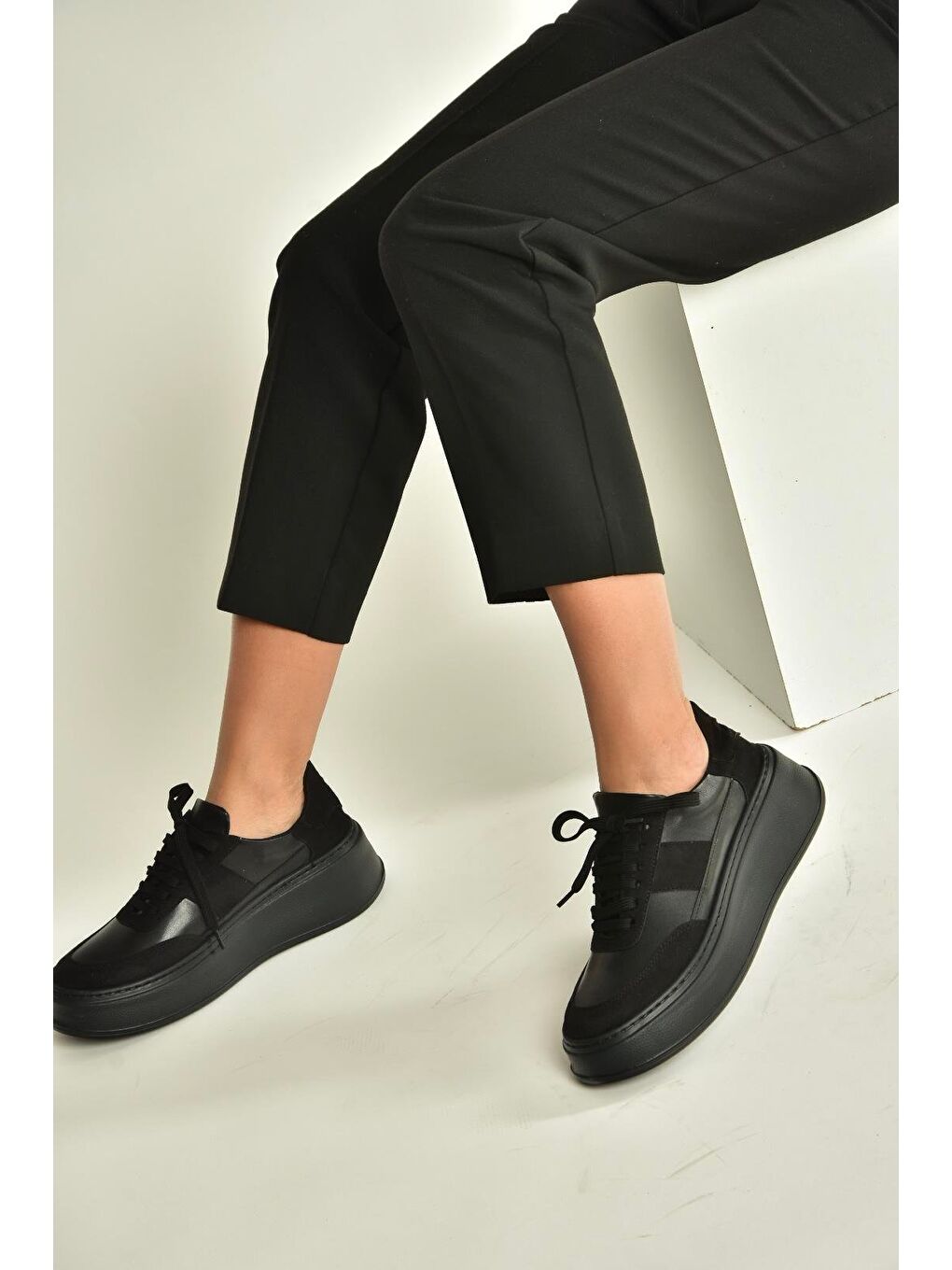 Siyah Kadın Spor Ayakkabı V274949109-3