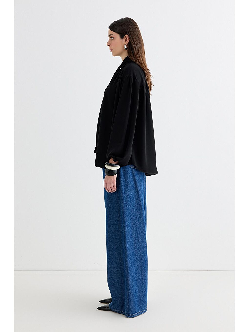 Melsa Büzgülü Fularlı Gömlek Siyah-4