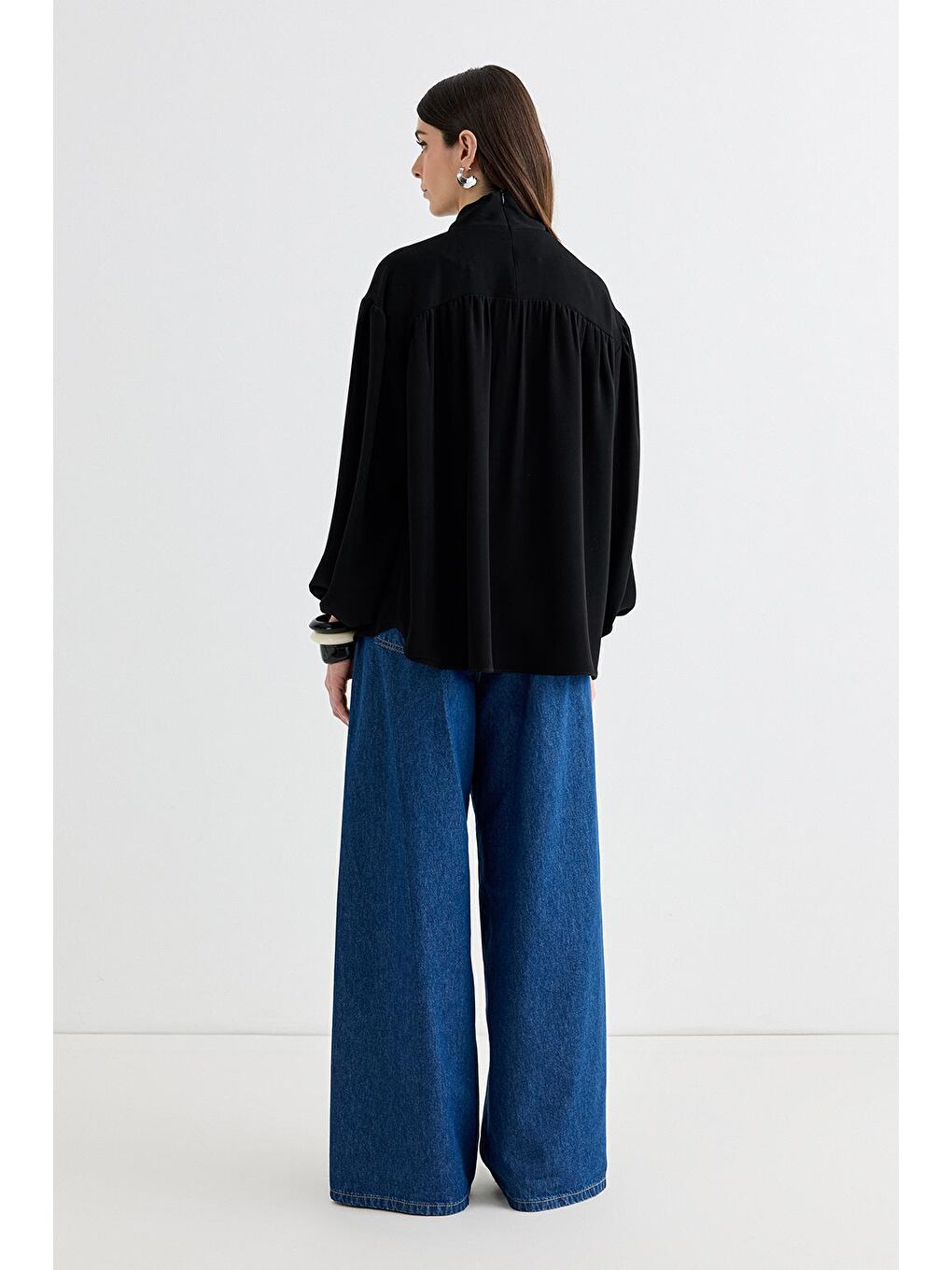 Melsa Büzgülü Fularlı Gömlek Siyah-5