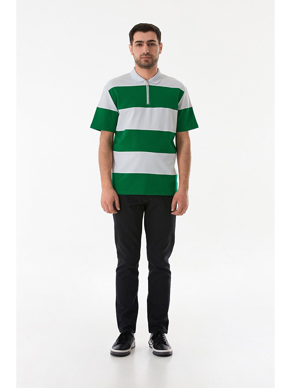 Yeşil Yarım Fermuarlı Polo Yaka Renk Bloklu Tişört-1
