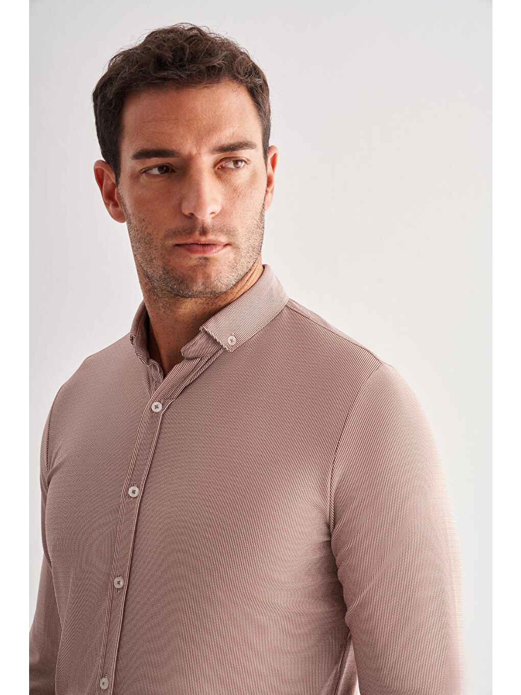 Koyu Kahverengi Smart Düğmeli Yaka Uzun Kol Cepsiz Slim Fit Casual Gömlek 1004255165-3