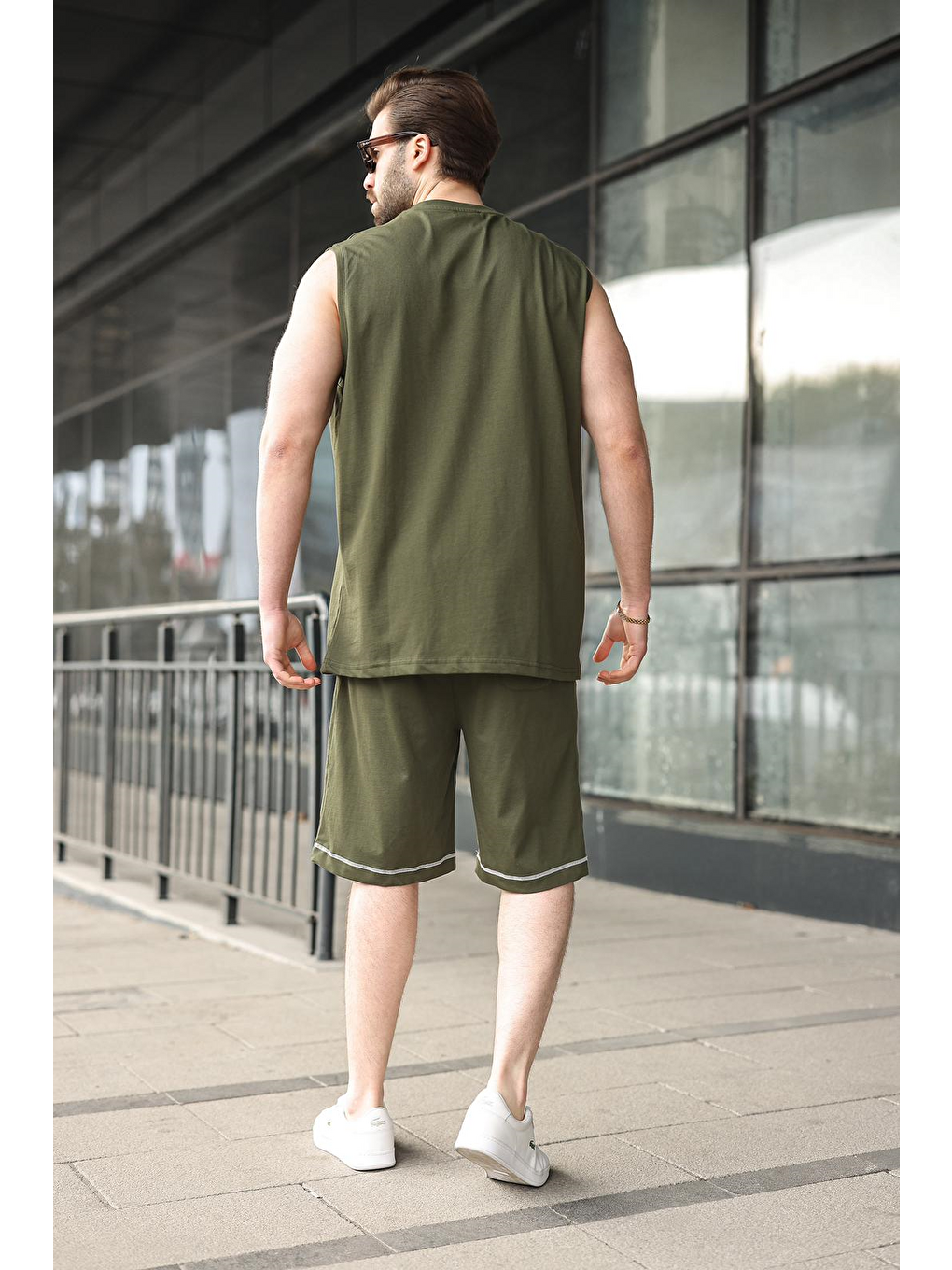 Haki Bisiklet Yaka Kolsuz Erkek Şort T-Shirt Takım E7351-3