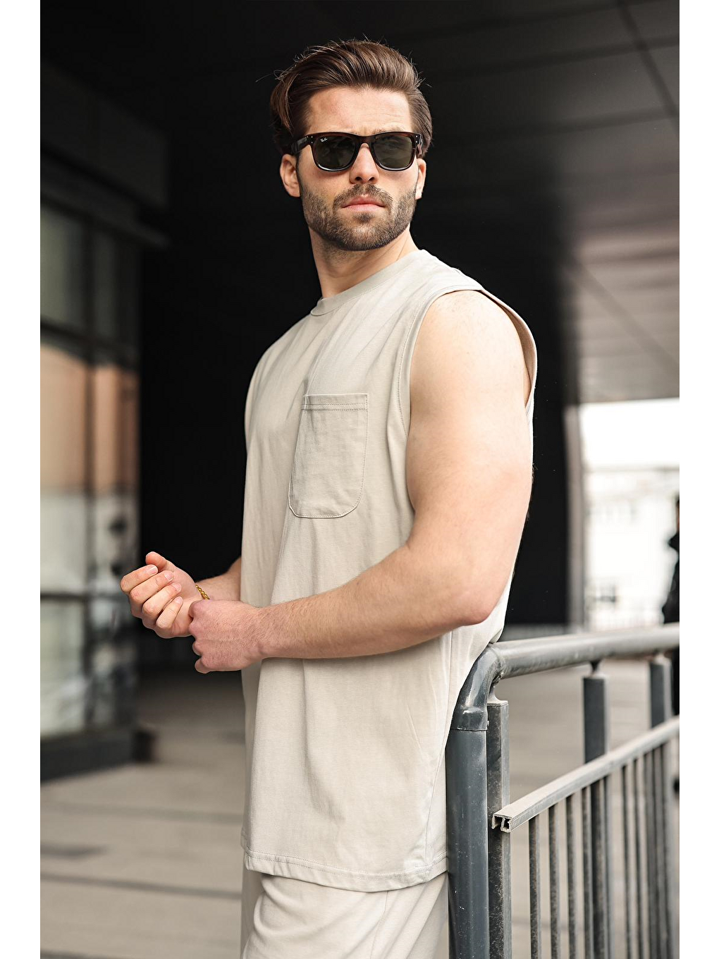 Boyalı Gri Bisiklet Yaka Kolsuz Erkek Şort T-Shirt Takım E7351-4