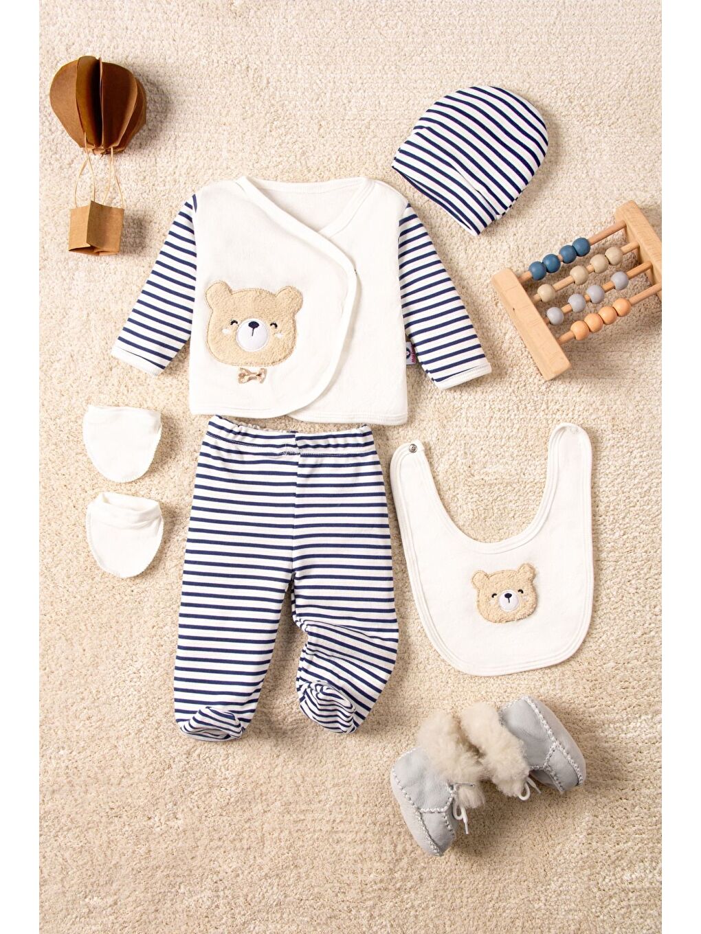 Beyaz Lüx Fiyonklu Ayı Organik Yeni Doğan Hastane Çıkışı Kutulu Zıbın Seti