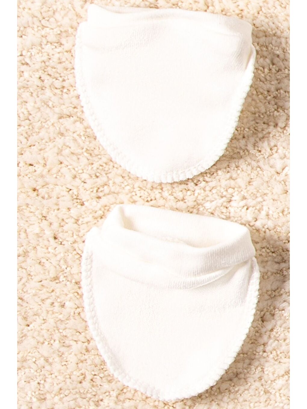 Beyaz Lüx Fiyonklu Ayı Organik Yeni Doğan Hastane Çıkışı Kutulu Zıbın Seti-4