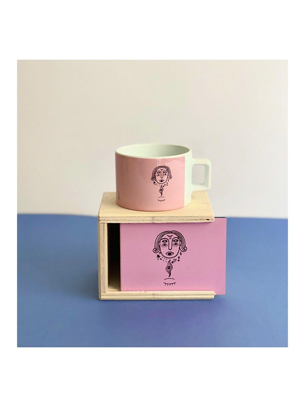 Karışık Pembe Tarot Tasarımlı Kutulu Kupa