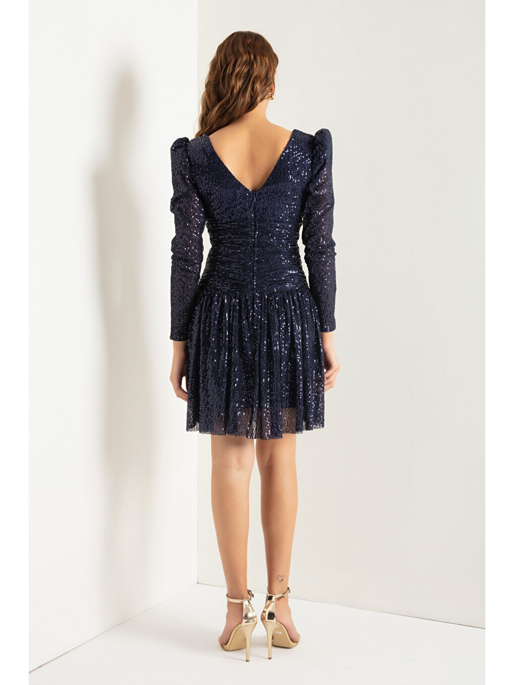 Kadın Lacivert Uzun Kol Pullu Mini Gece Elbisesi-4