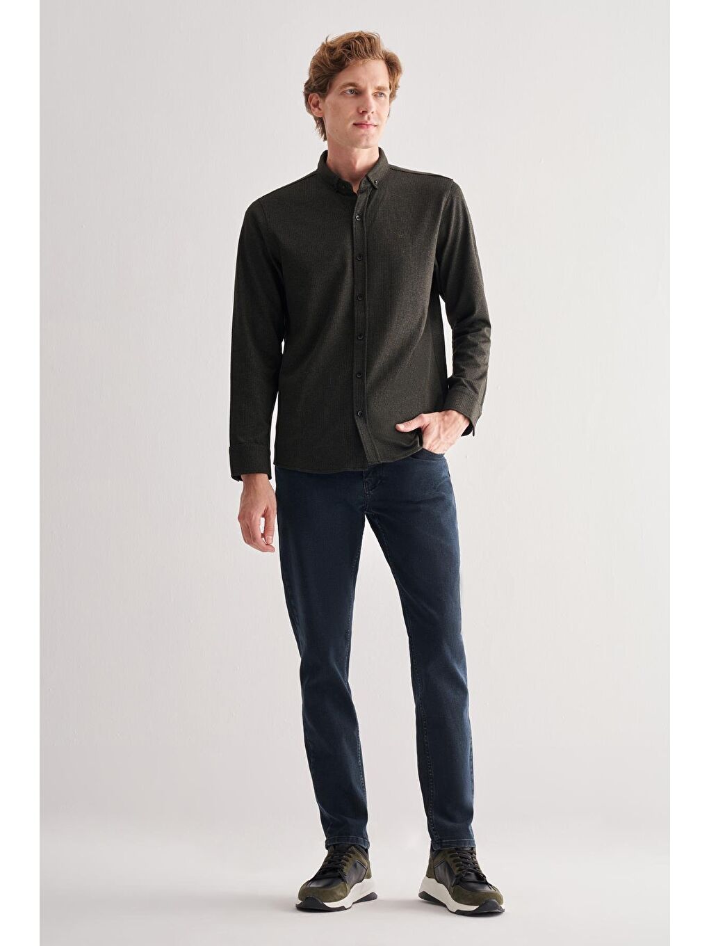 Koyu Haki Smart Düğmeli Yaka Uzun Kol Cepsiz Slim Fit Casual Büyük Beden Gömlek 1004255170-3