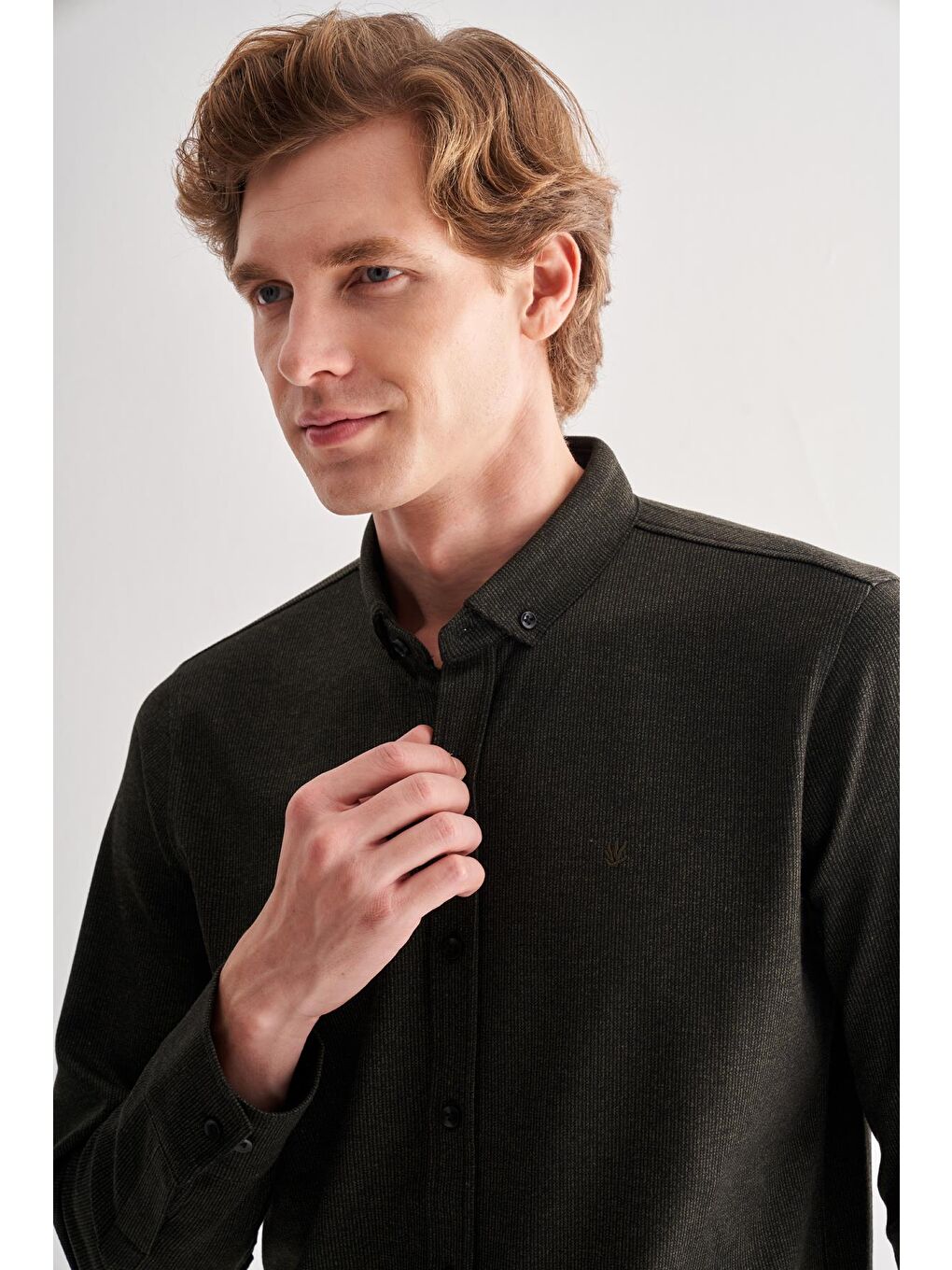 Koyu Haki Smart Düğmeli Yaka Uzun Kol Cepsiz Slim Fit Casual Büyük Beden Gömlek 1004255170-1