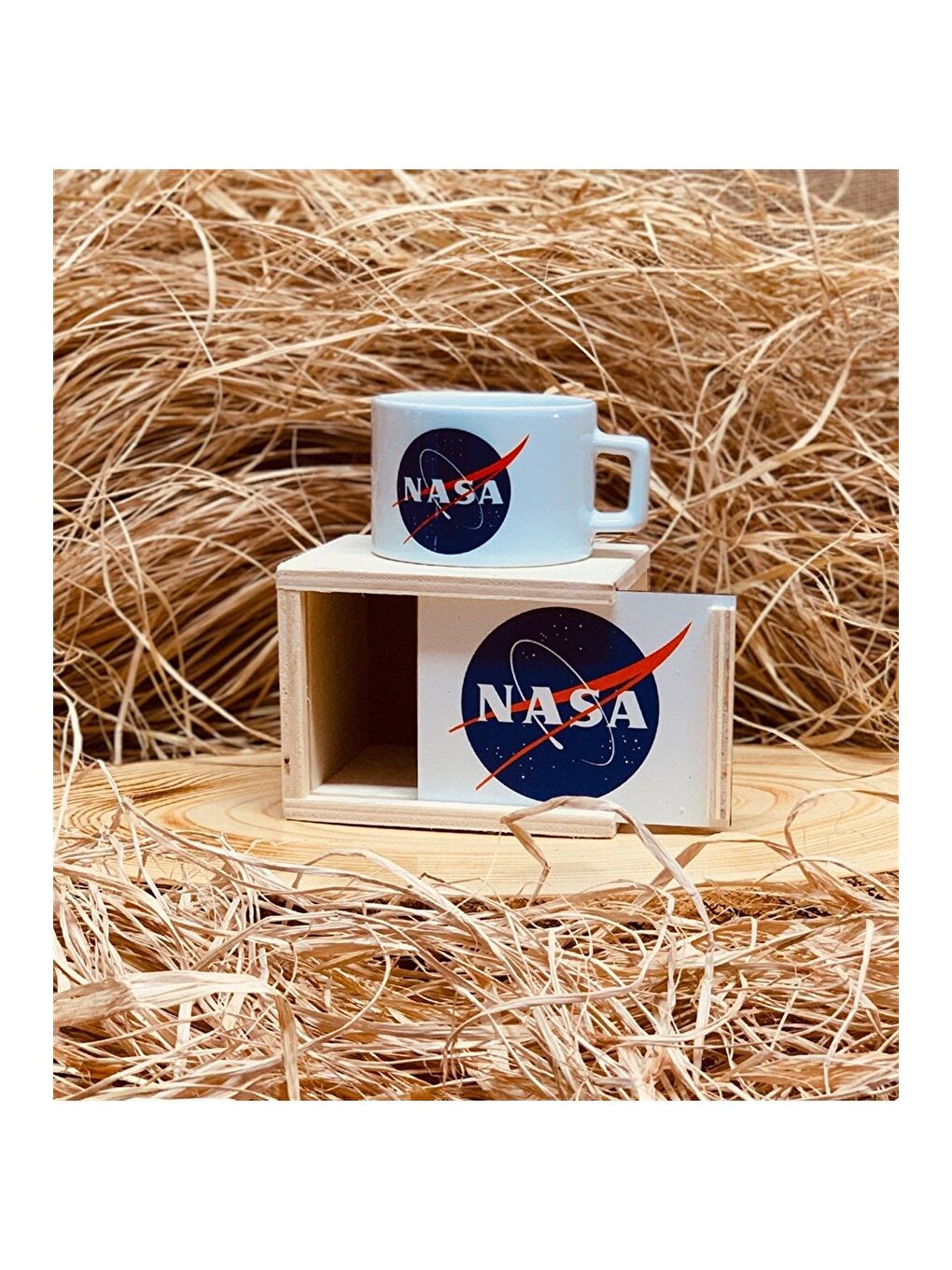 Karışık Nasa Ahşap Kutulu Kupa