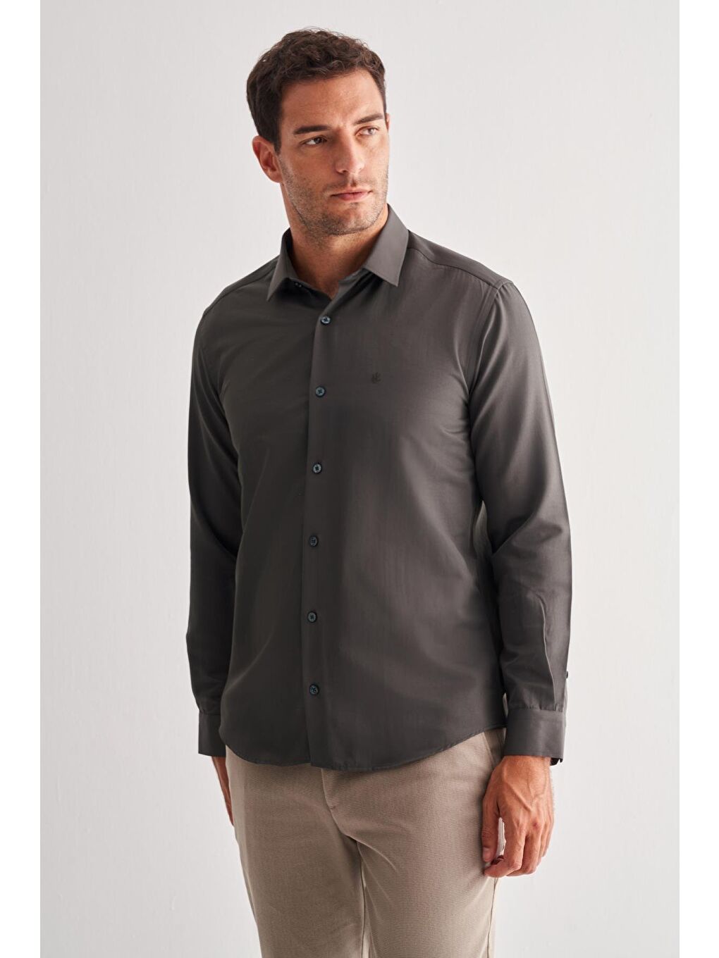 Haki Sert Yaka Uzun Kol Slim Fit Pamuklu Gömlek 1004255175