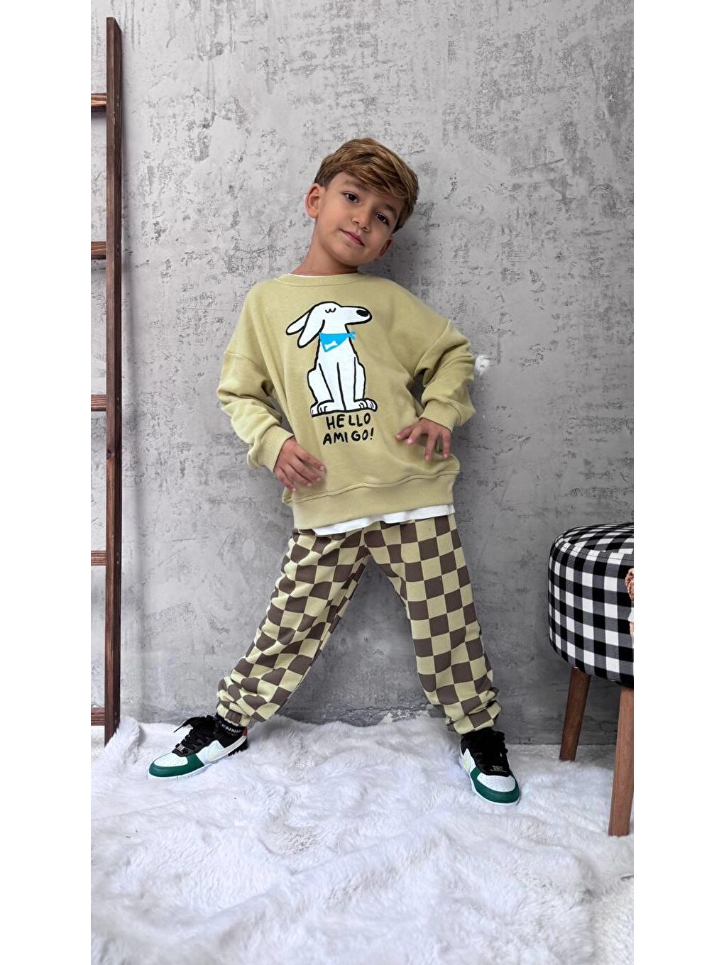 Yeşil Erkek Çocuk Pamuklu Haki Köpek Baskılı Sweatshirt Ve Kare Desenli Eşofman Takımı-1