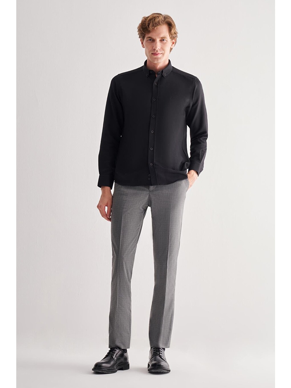 Siyah Perfetto Düğmeli Yaka Uzun Kol Cepsiz Slim Fit Cls Gömlek 1004255173-1