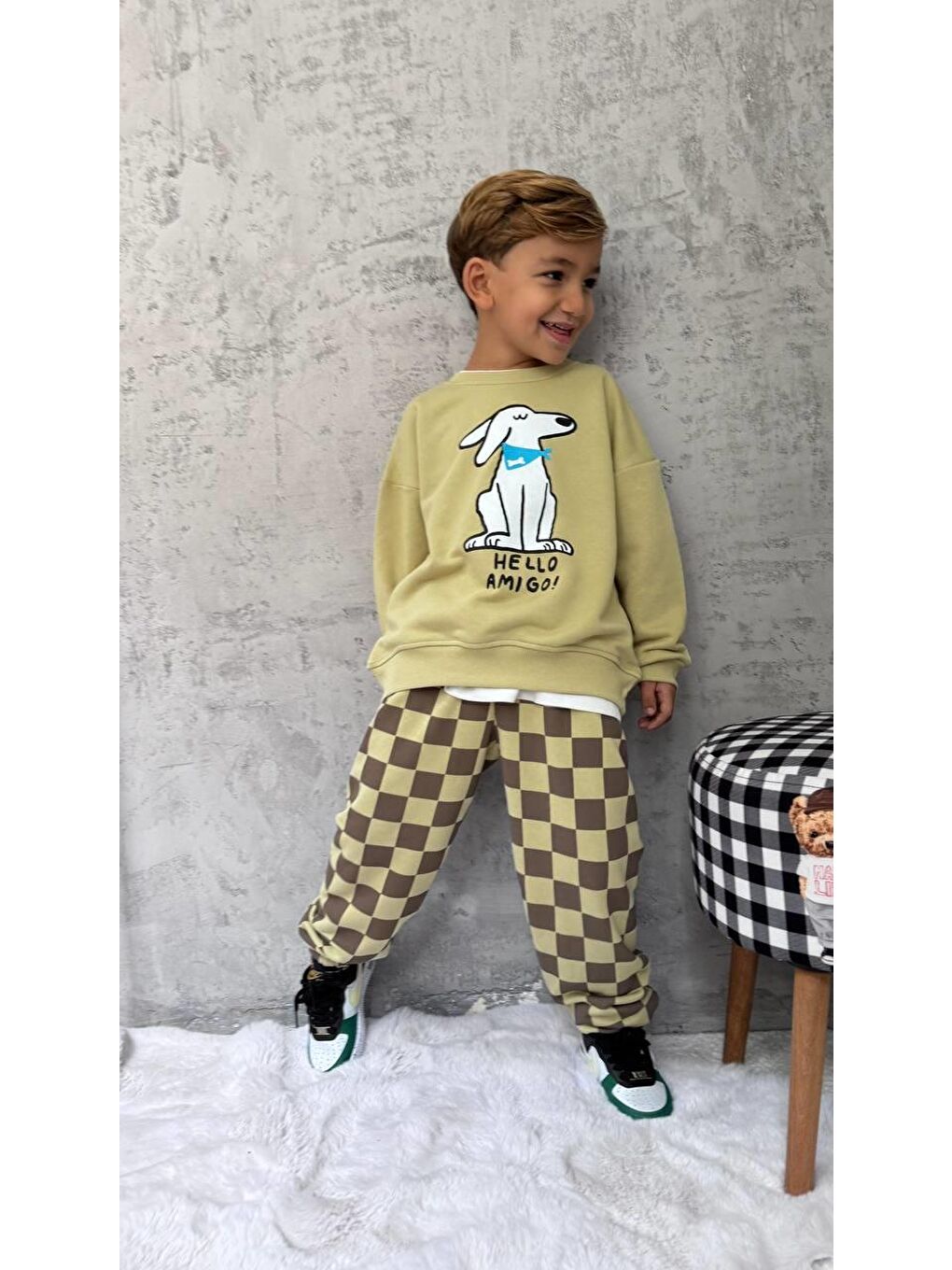 Yeşil Erkek Çocuk Pamuklu Haki Köpek Baskılı Sweatshirt Ve Kare Desenli Eşofman Takımı-5