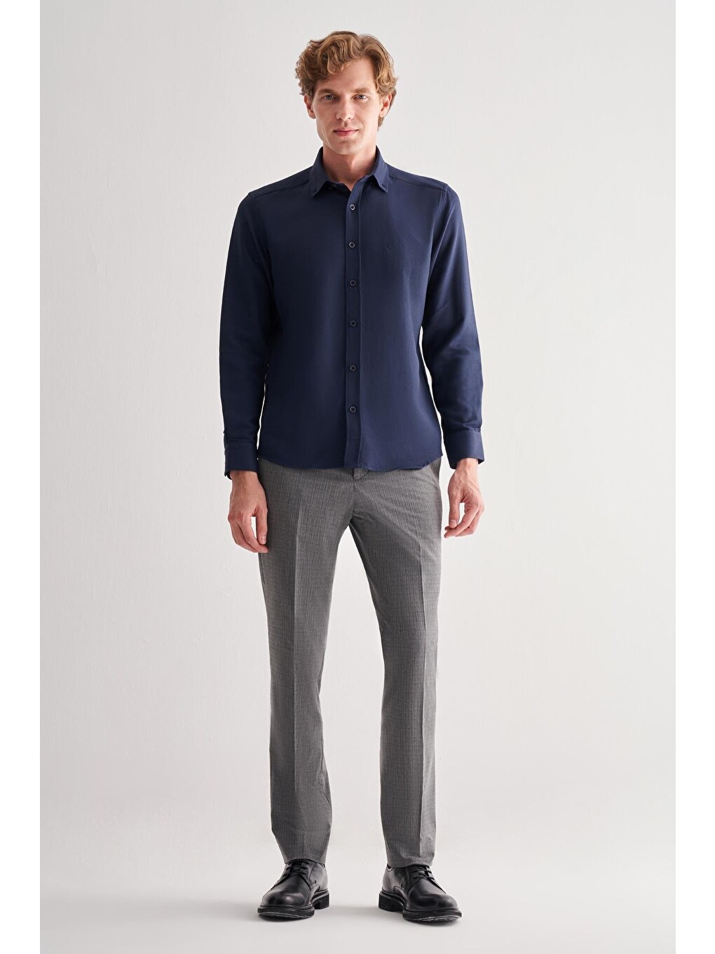 Koyu Lacivert Perfetto Düğmeli Yaka Uzun Kol Cepsiz Slim Fit Cls Gömlek 1004255173