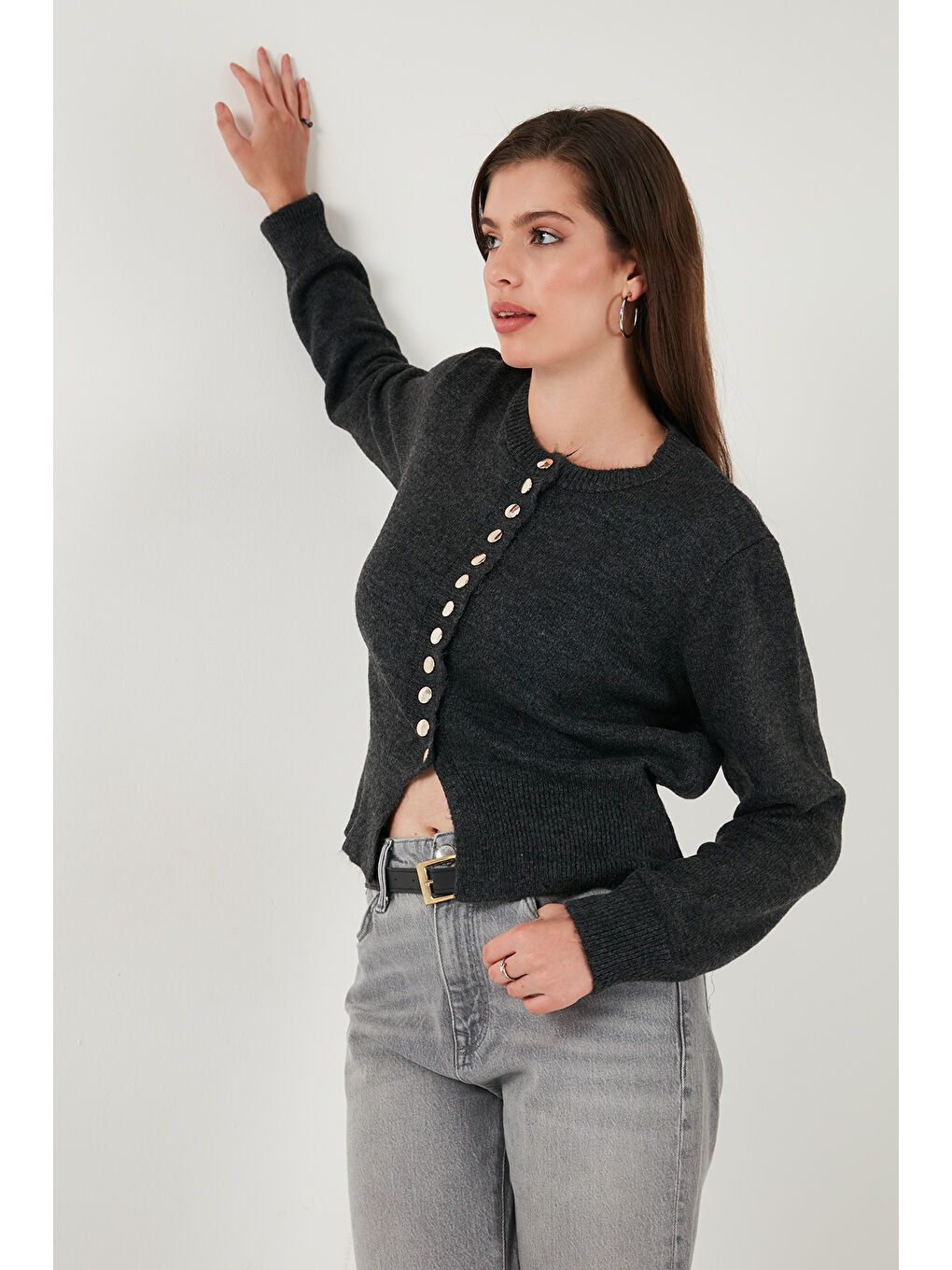 Antrasit Premium Comfort Fit Yuvarlak Yaka Crop Triko Hırka 680HI00164-4