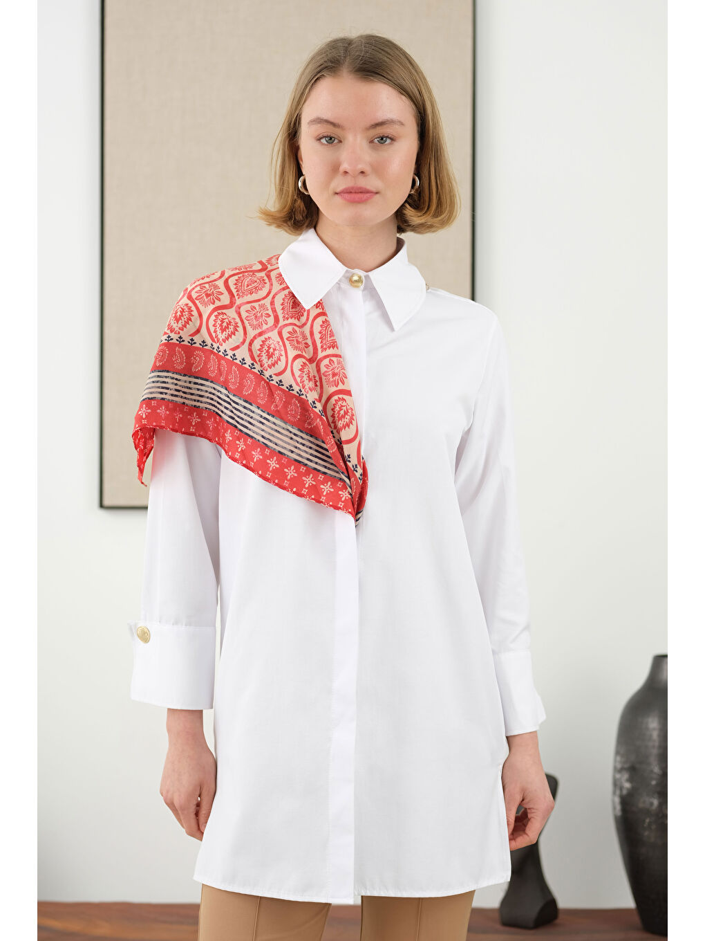 Geniş Manşetli Gömlek Beyaz