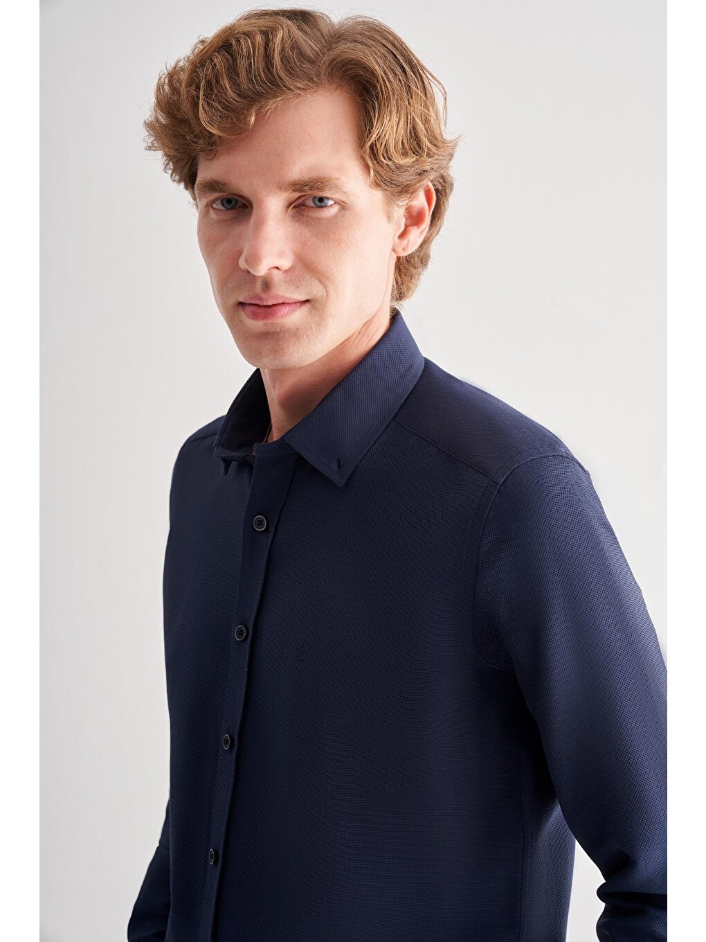 Koyu Lacivert Perfetto Düğmeli Yaka Uzun Kol Cepsiz Slim Fit Cls Gömlek 1004255173-3