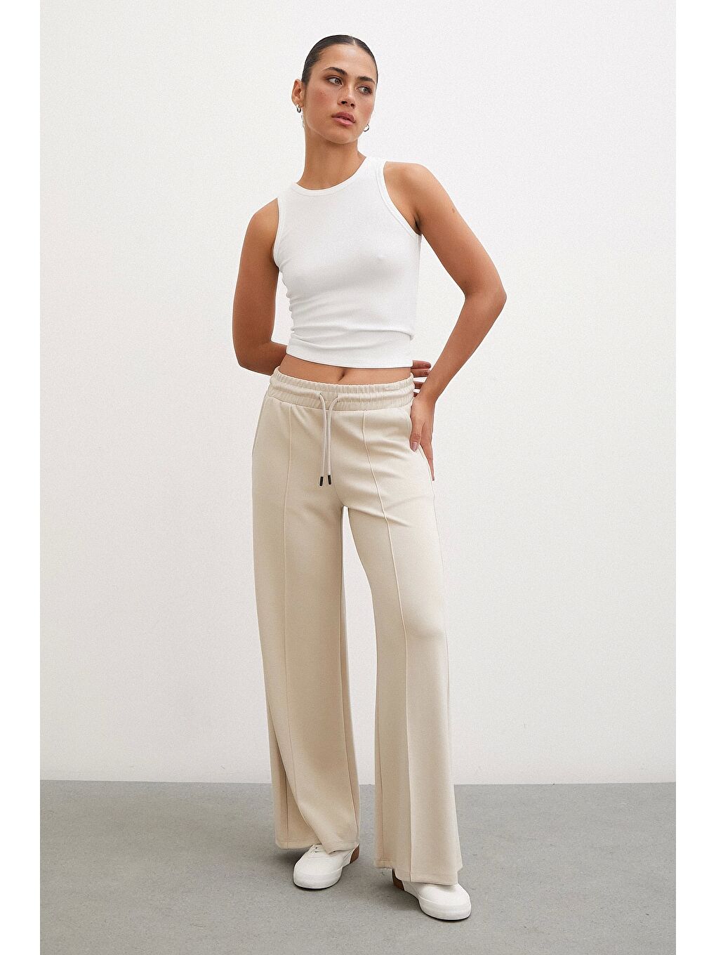Ekru Kemeri Lastikli Pantolon Krem