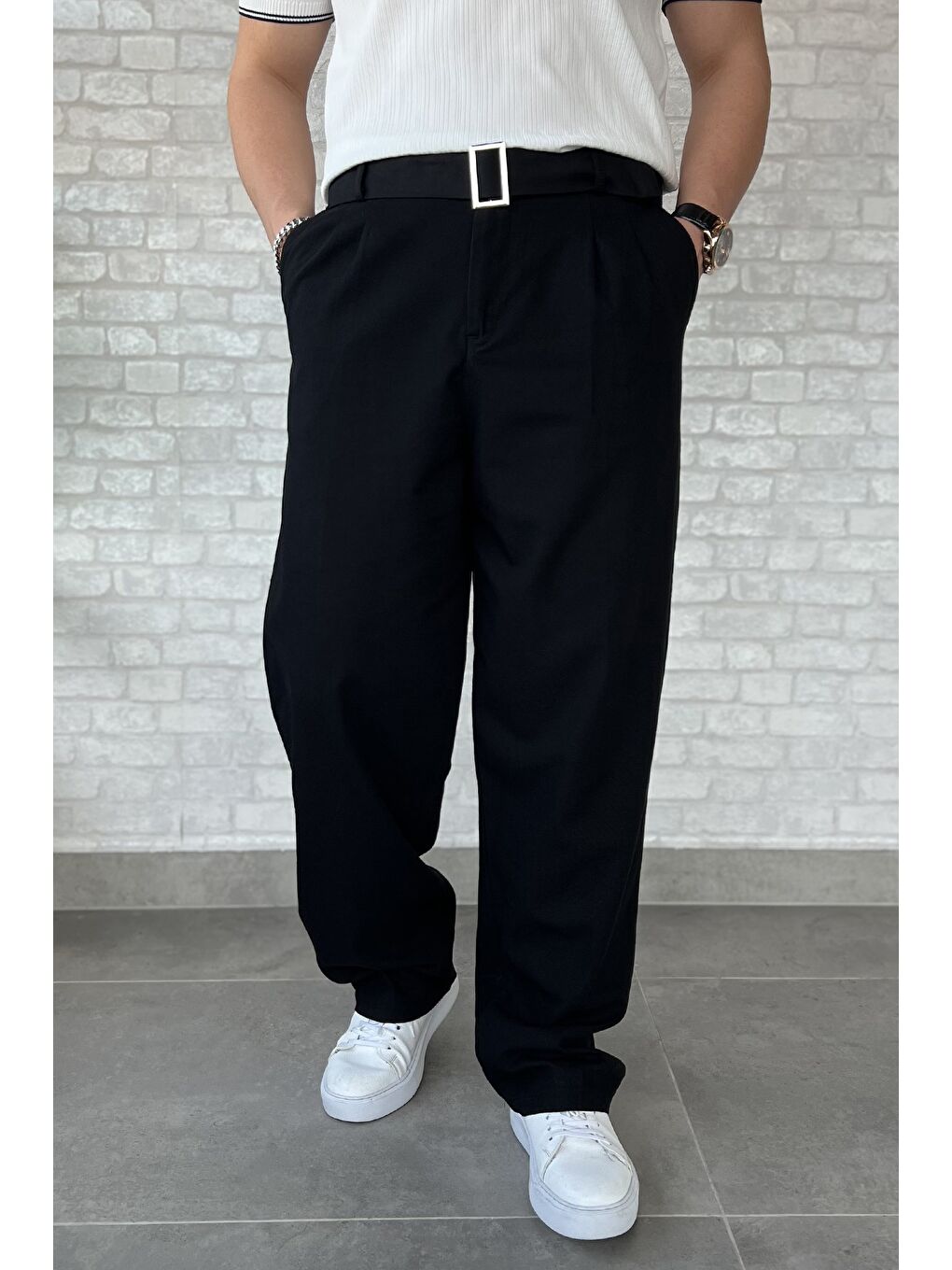 Siyah Erkek Kemer Detaylı Pileli Yazlık Keten Pantolon