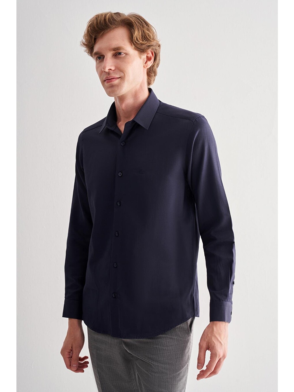 Lacivert Sert Yaka Uzun Kol Slim Fit Pamuklu Gömlek 1004255175-2