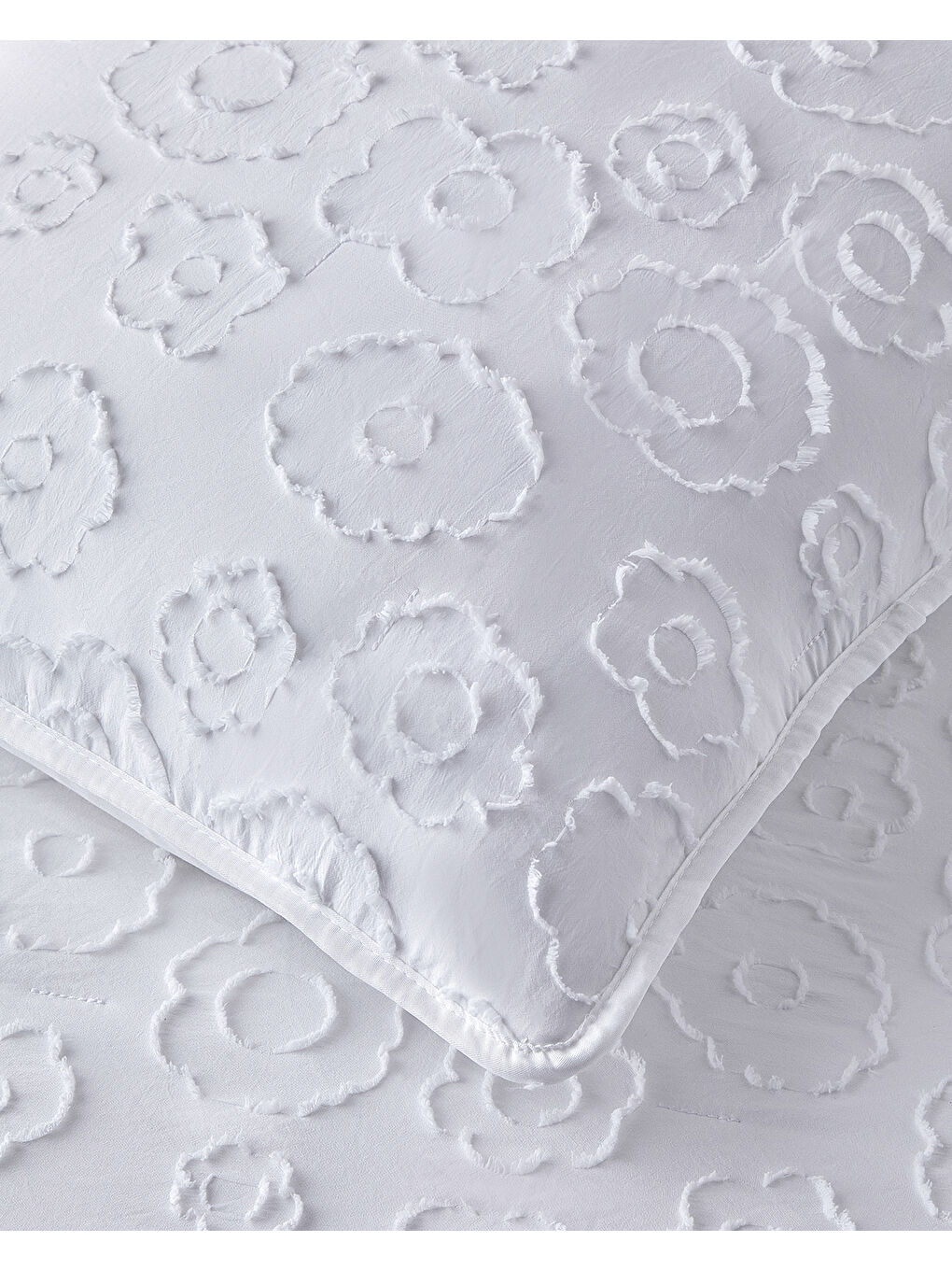 Dainty Bloom Kesmeli Tek Kişilik Yatak Örtüsü Takımı 160x220 cm Beyaz-2