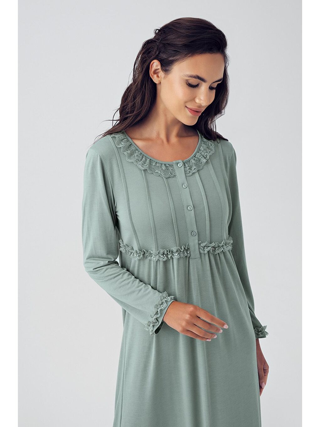 Yeşil Düğmeli Uzun Kollu Esnek Viskon Gecelik 15121-1