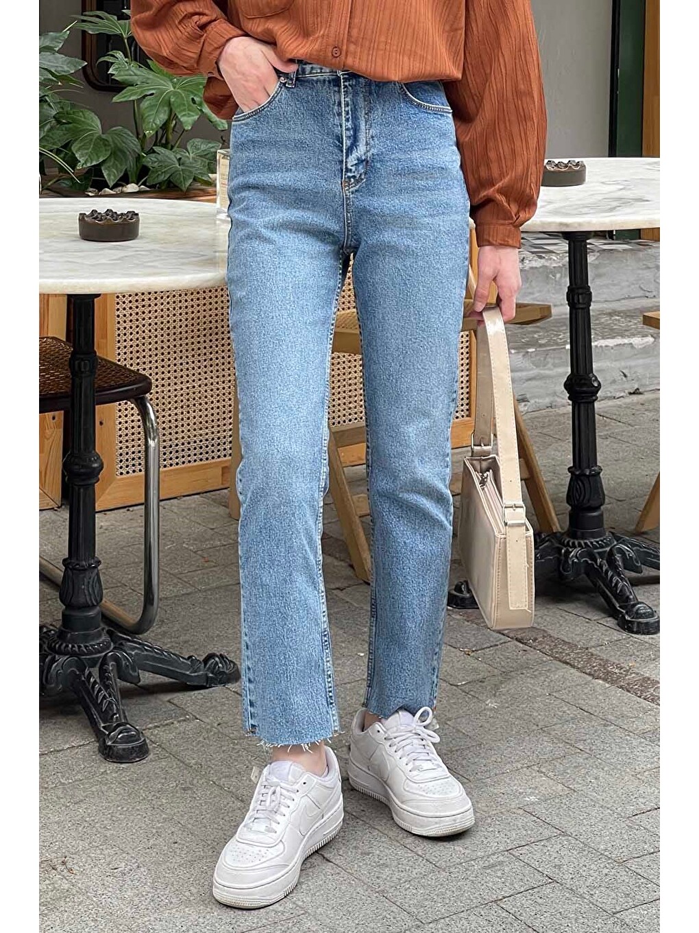 Kesik Paça Fit Jean Açık Mavi-2