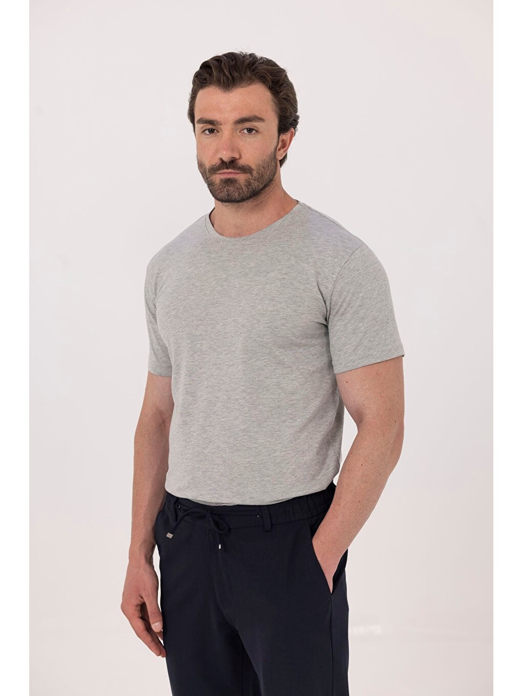 Gri %100 Pamuk Bisiklet Yaka Düz Renk Basic T-shirt-2