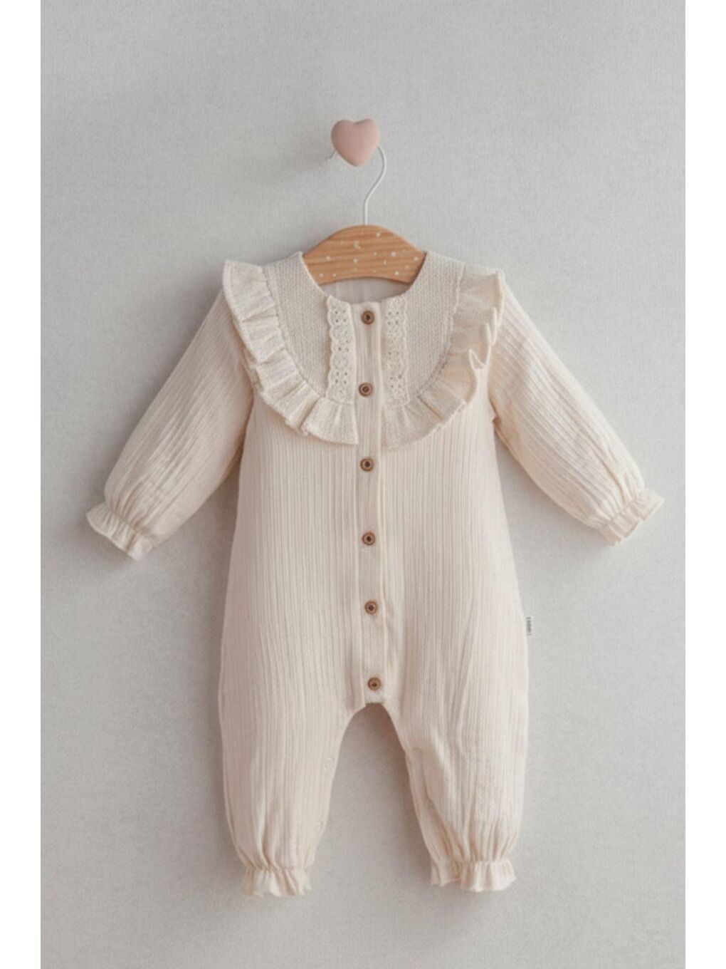 Ekru Vintage Dantel Detaylı Müslin Bebek Tulumu