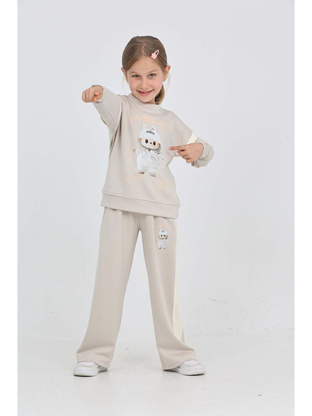 Ekru Kız Çocuk Oysho Kumaş Karakter Baskılı Geniş Paçalı Alt-Üst Takım 12306-1